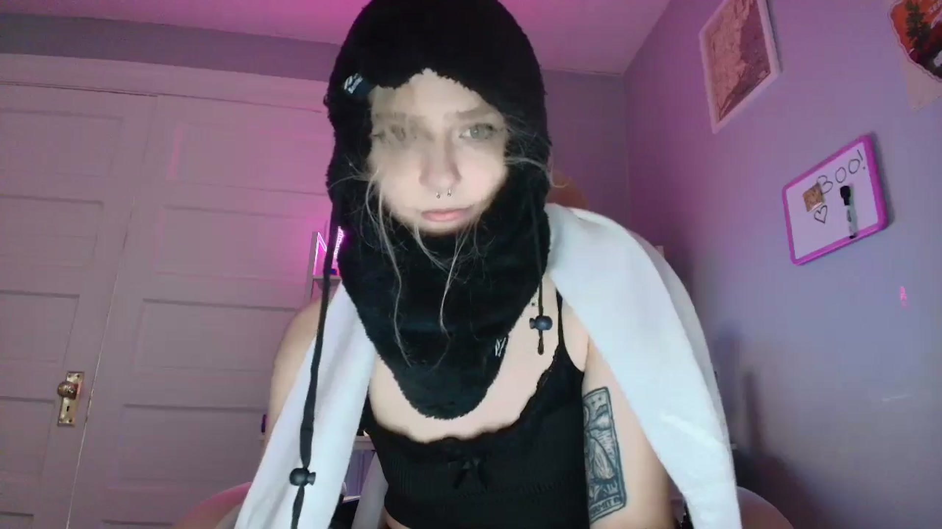 Gallery image thumbnail from DuckChan0's myfreecams stream on, 10/27/2025, 15:12 image 9 of 20