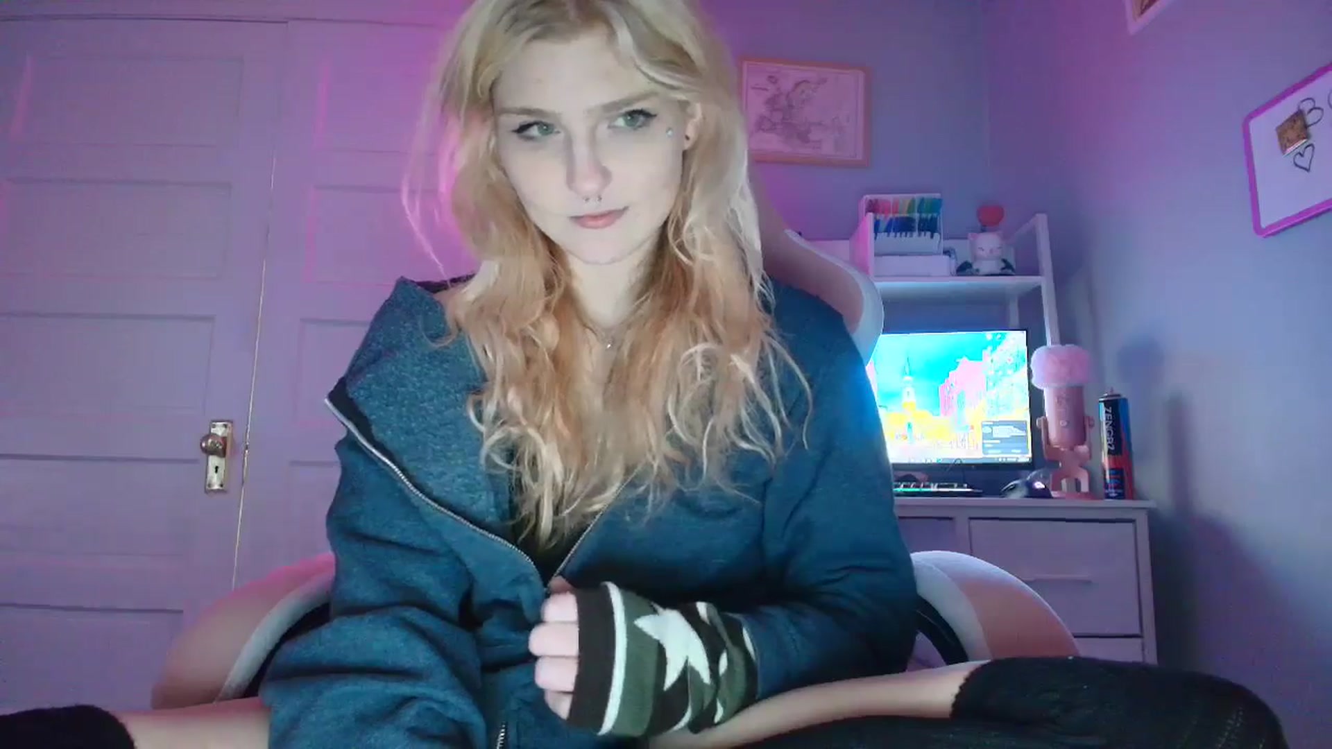 Gallery image thumbnail from DuckChan0's myfreecams stream on, 10/27/2025, 16:25 image 20 of 20