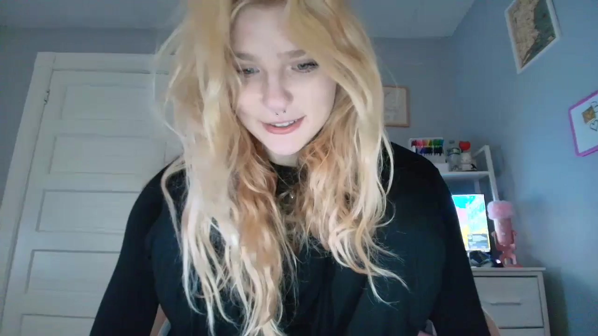 Gallery image thumbnail from DuckChan0's myfreecams stream on, 10/28/2025, 13:52 image 2 of 20