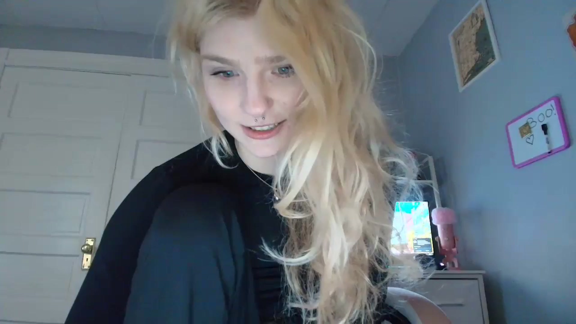 Gallery image thumbnail from DuckChan0's myfreecams stream on, 10/28/2025, 13:52 image 1 of 20