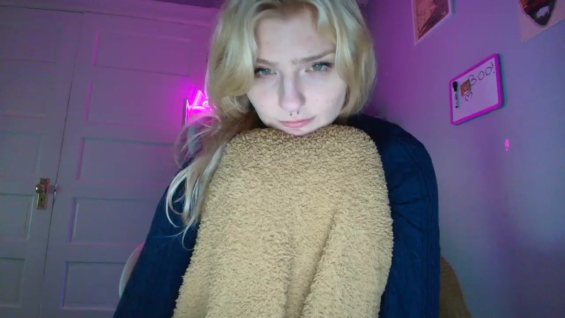 Gallery image thumbnail from DuckChan0's myfreecams stream on, 10/30/2025, 17:59 image 20 of 20