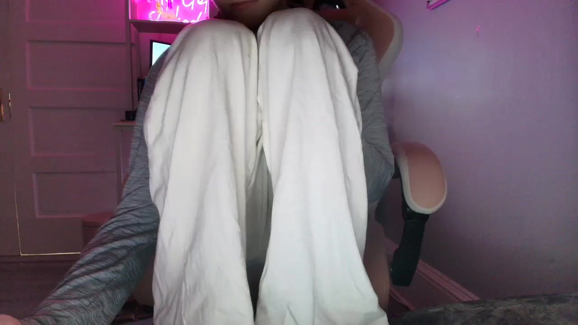 Gallery image thumbnail from DuckChan0's myfreecams stream on, 10/31/2025, 15:08 image 12 of 20