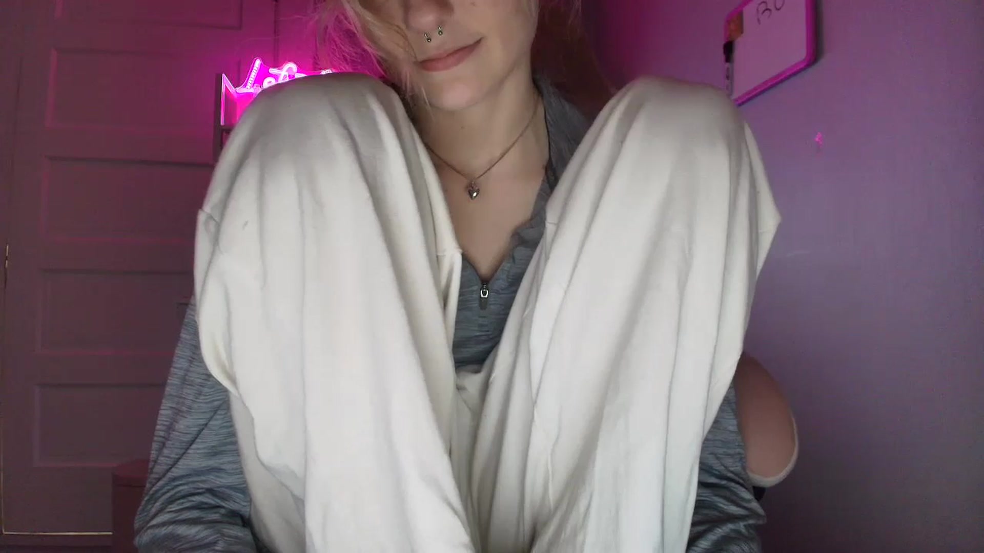 Gallery image thumbnail from DuckChan0's myfreecams stream on, 10/31/2025, 15:08 image 20 of 20