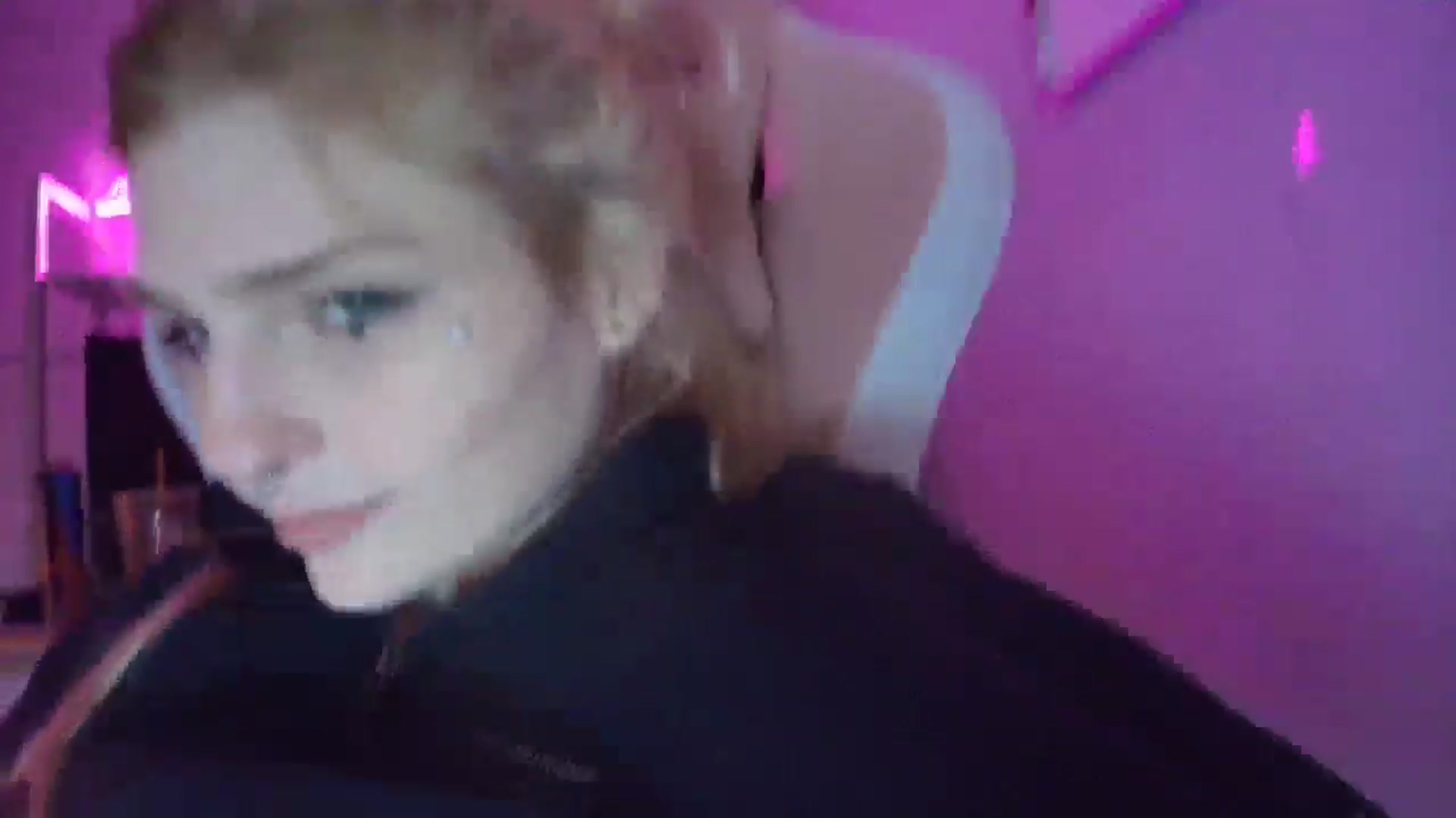 Gallery image thumbnail from DuckChan0's myfreecams stream on, 10/31/2025, 16:21 image 20 of 20