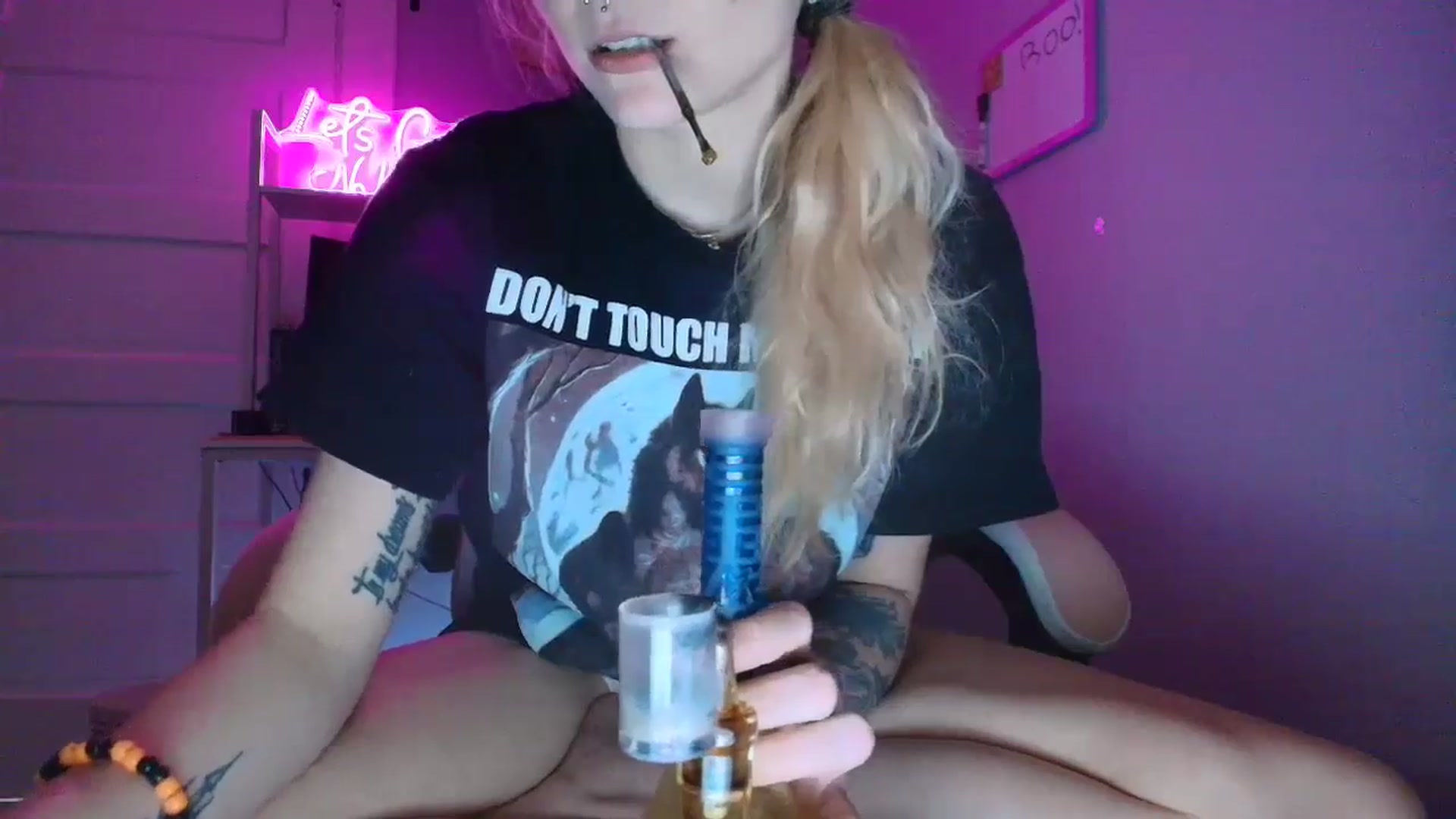 Gallery image thumbnail from DuckChan0's myfreecams stream on, 10/31/2025, 17:22 image 14 of 20