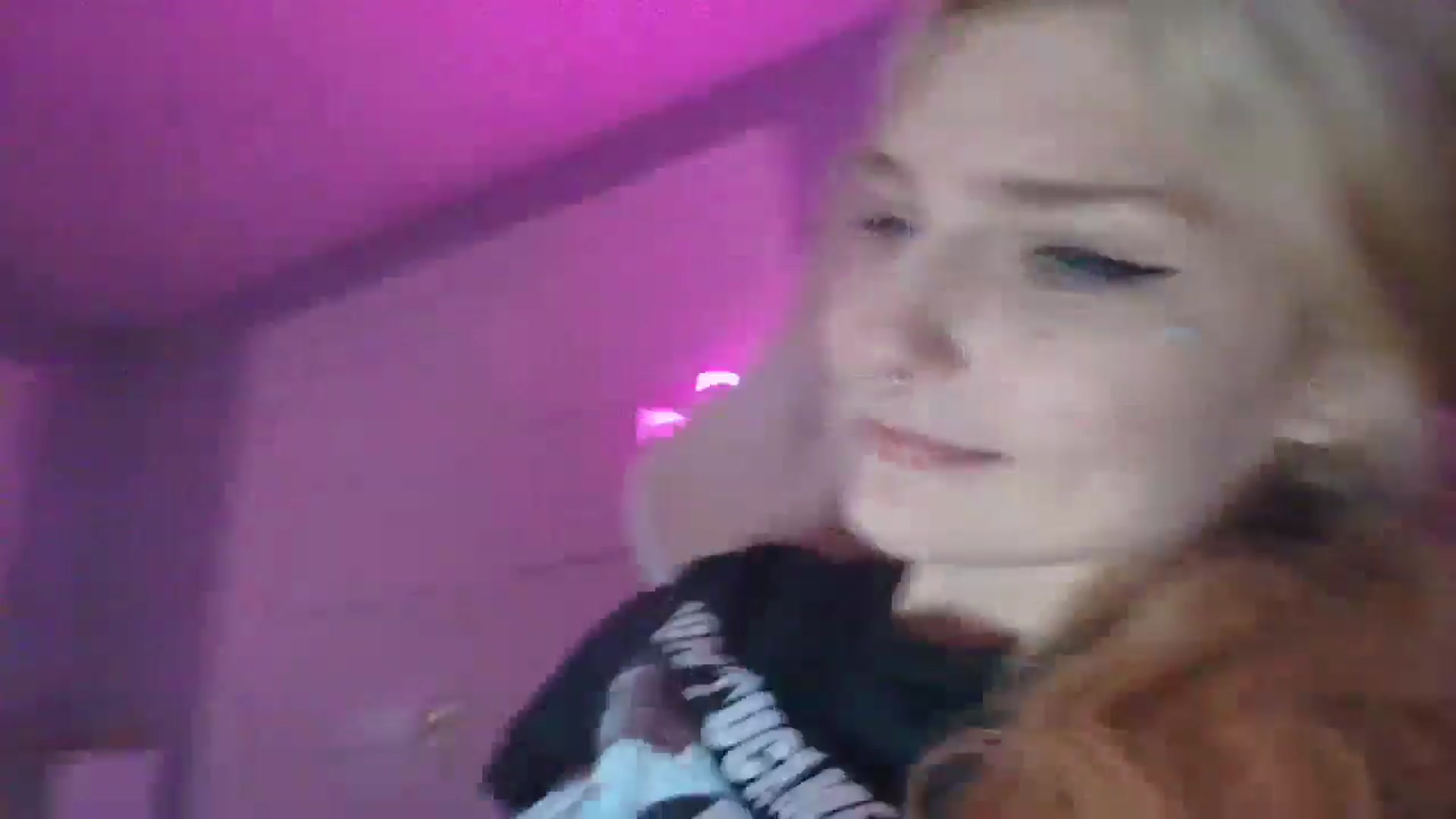 Gallery image thumbnail from DuckChan0's myfreecams stream on, 10/31/2025, 17:22 image 11 of 20
