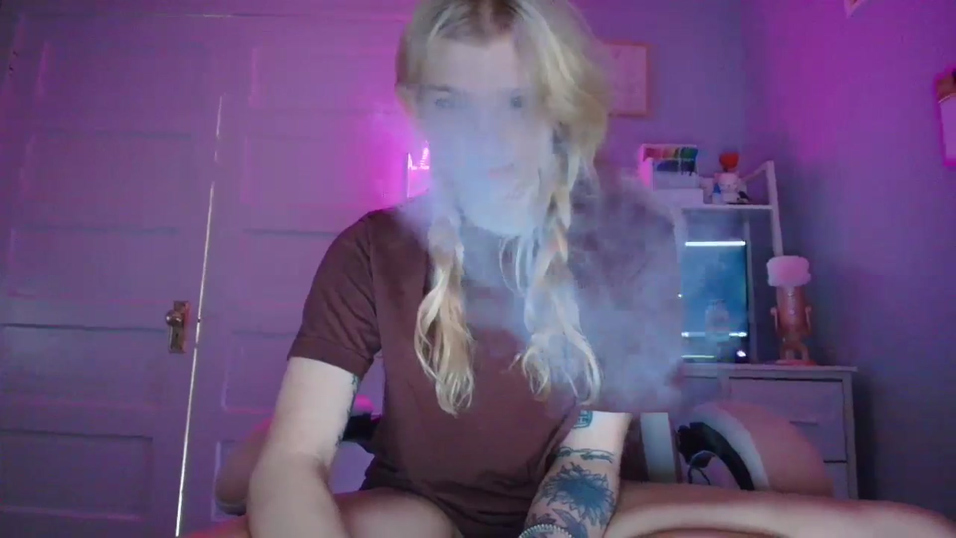 Gallery image thumbnail from DuckChan0's myfreecams stream on, 11/01/2025, 19:19 image 20 of 20