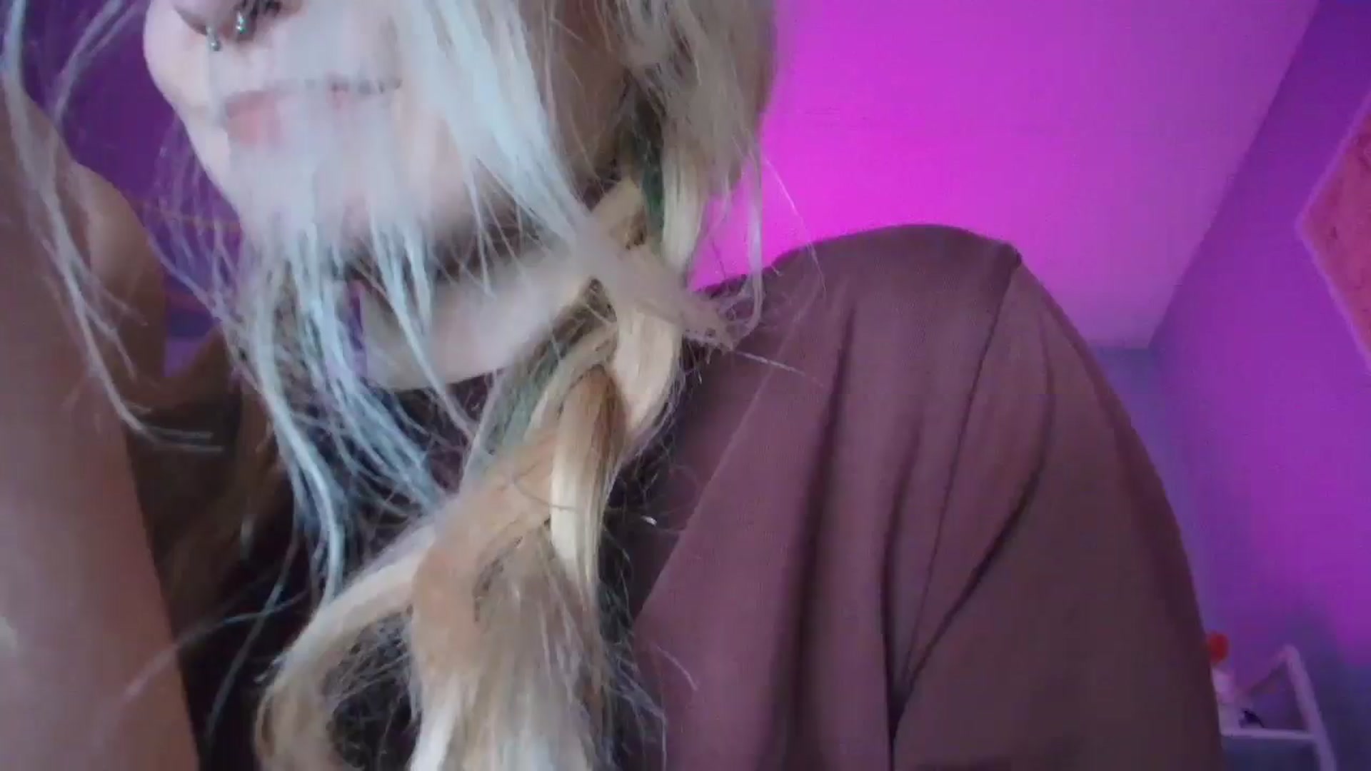 Gallery image thumbnail from DuckChan0's myfreecams stream on, 11/01/2025, 19:36 image 14 of 20