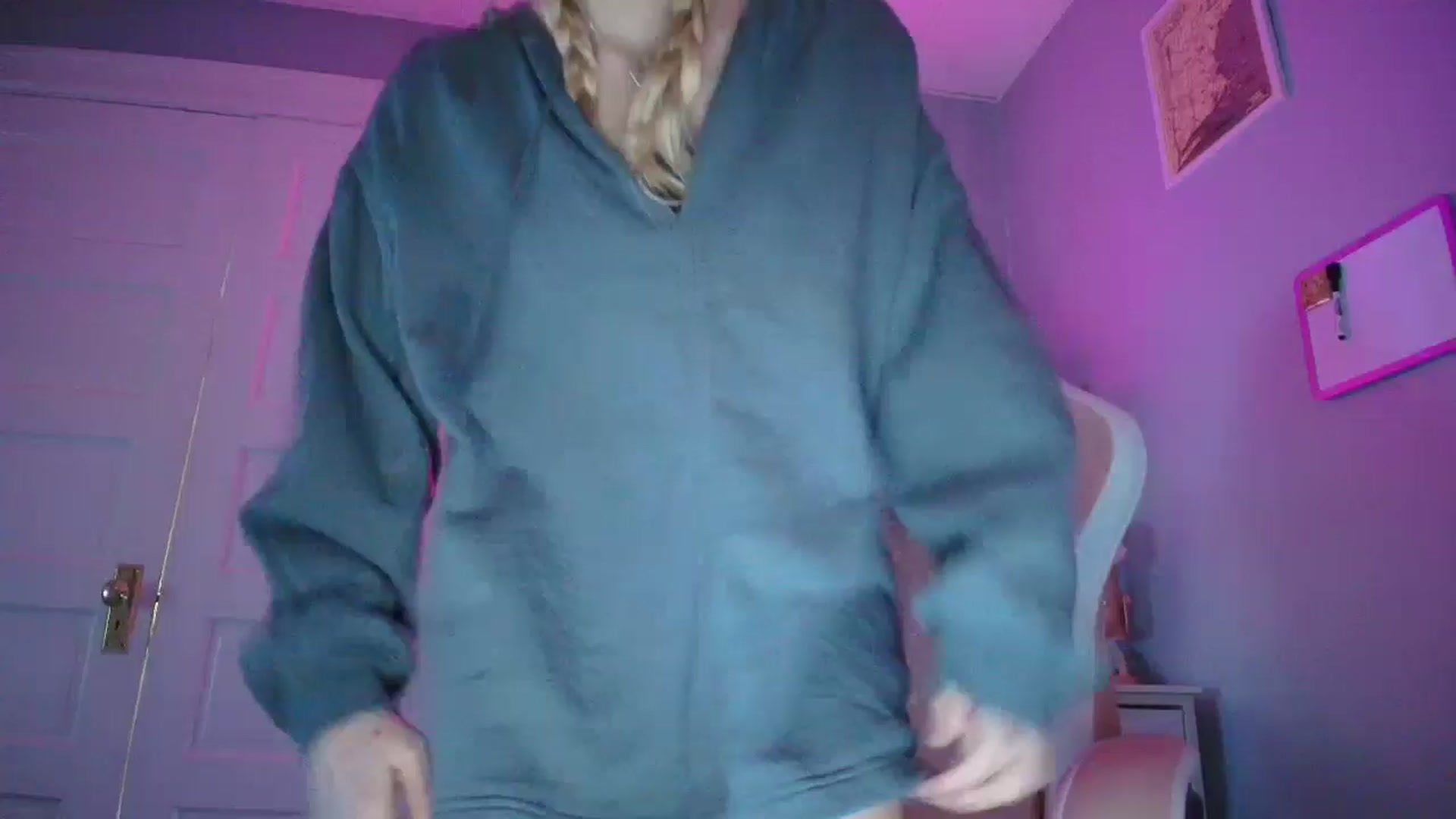 Gallery image thumbnail from DuckChan0's myfreecams stream on, 11/01/2025, 20:15 image 1 of 20