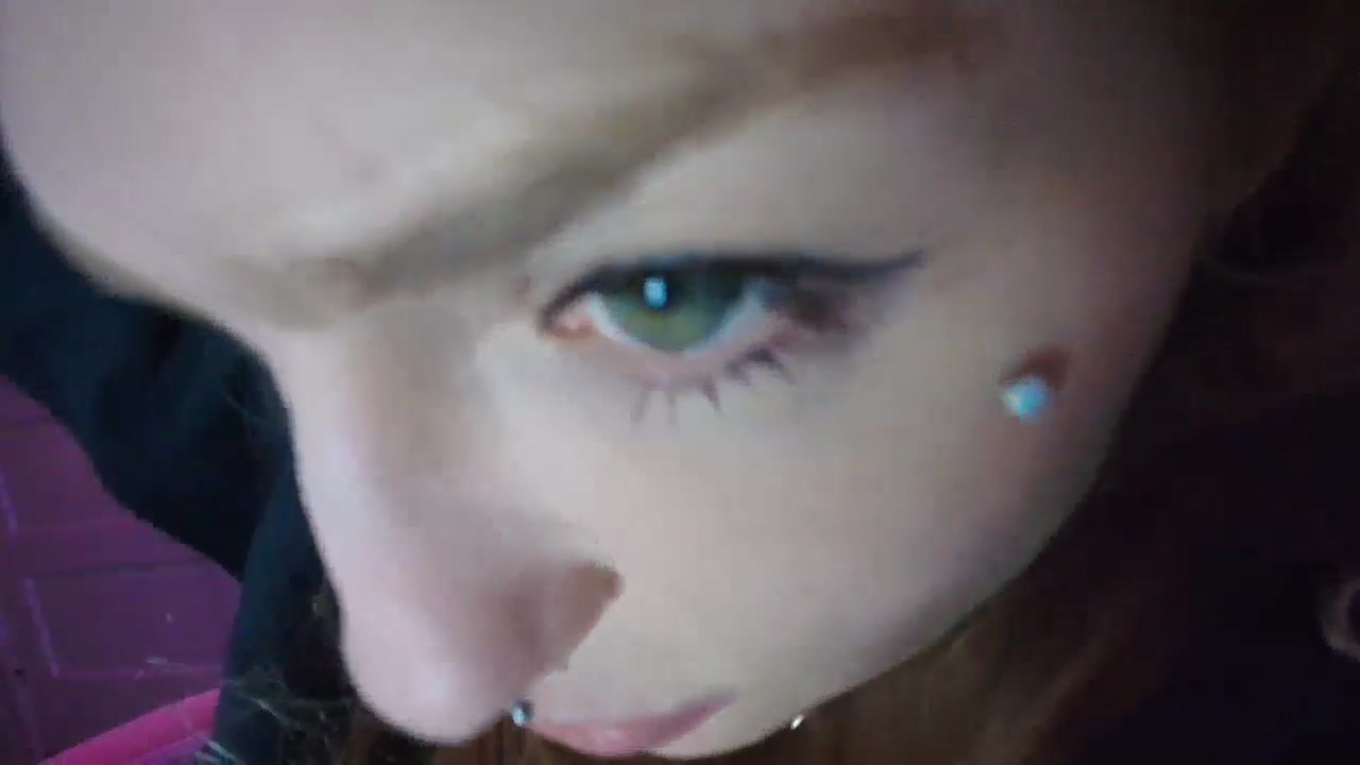 Gallery image thumbnail from DuckChan0's myfreecams stream on, 11/03/2025, 18:40 image 16 of 20