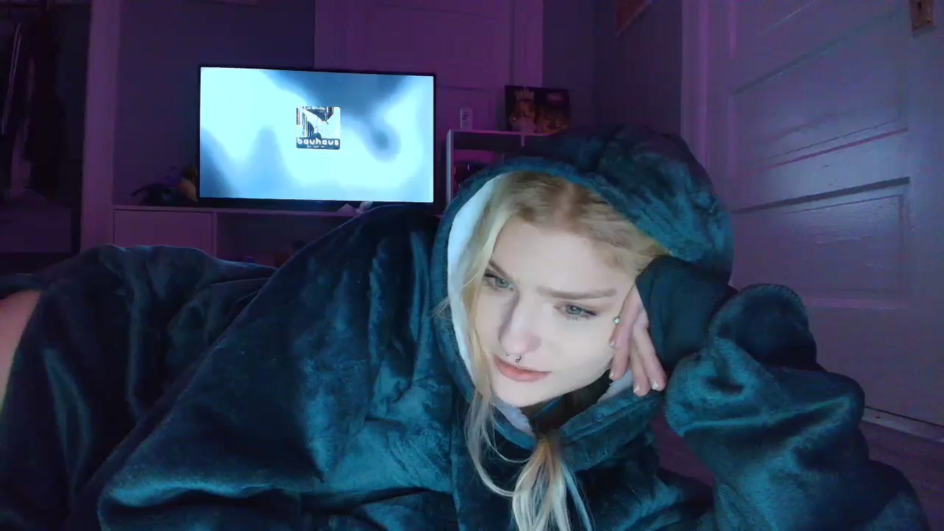 Gallery image thumbnail from DuckChan0's myfreecams stream on, 11/05/2025, 16:43 image 19 of 20