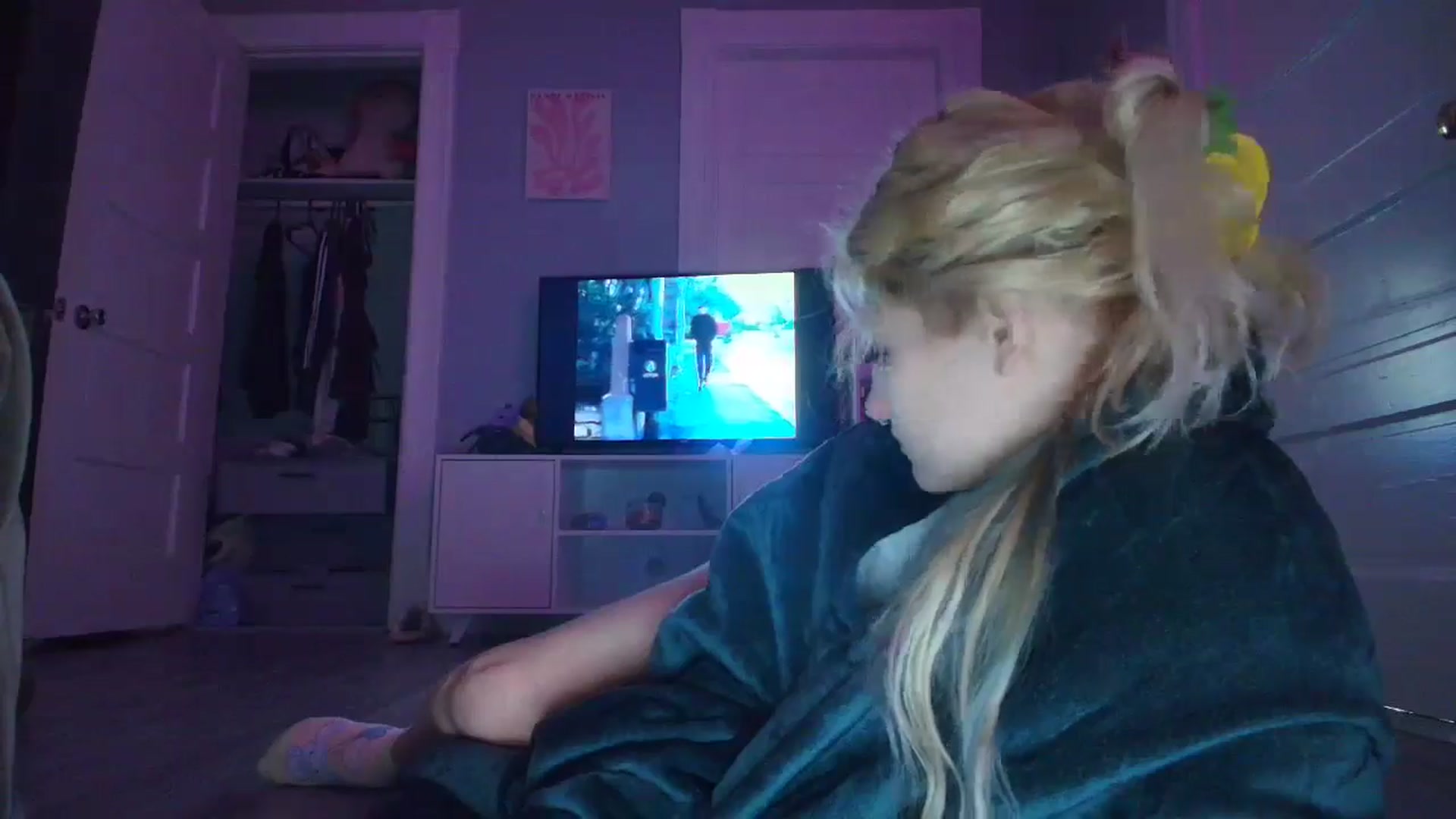 Gallery image thumbnail from DuckChan0's myfreecams stream on, 11/05/2025, 16:43 image 14 of 20