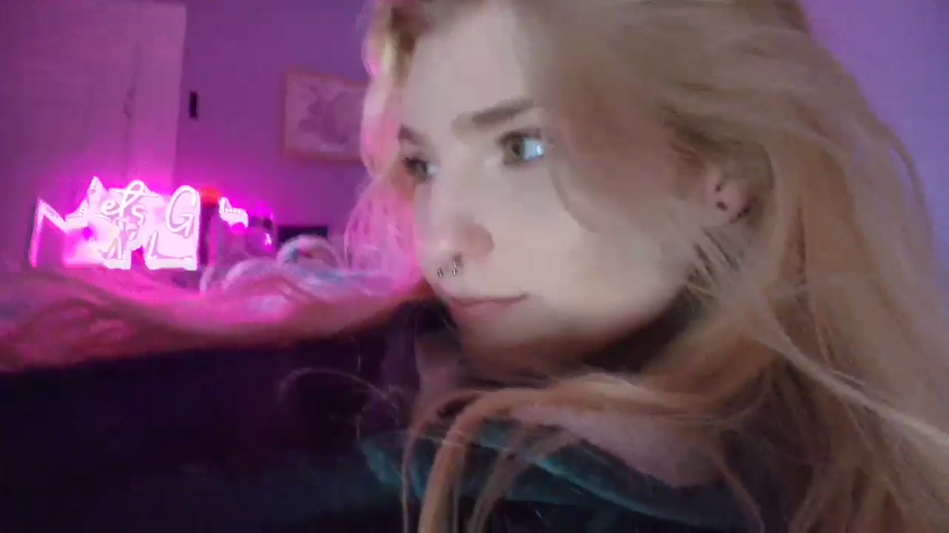 Gallery image thumbnail from DuckChan0's myfreecams stream on, 11/05/2025, 17:08 image 6 of 20
