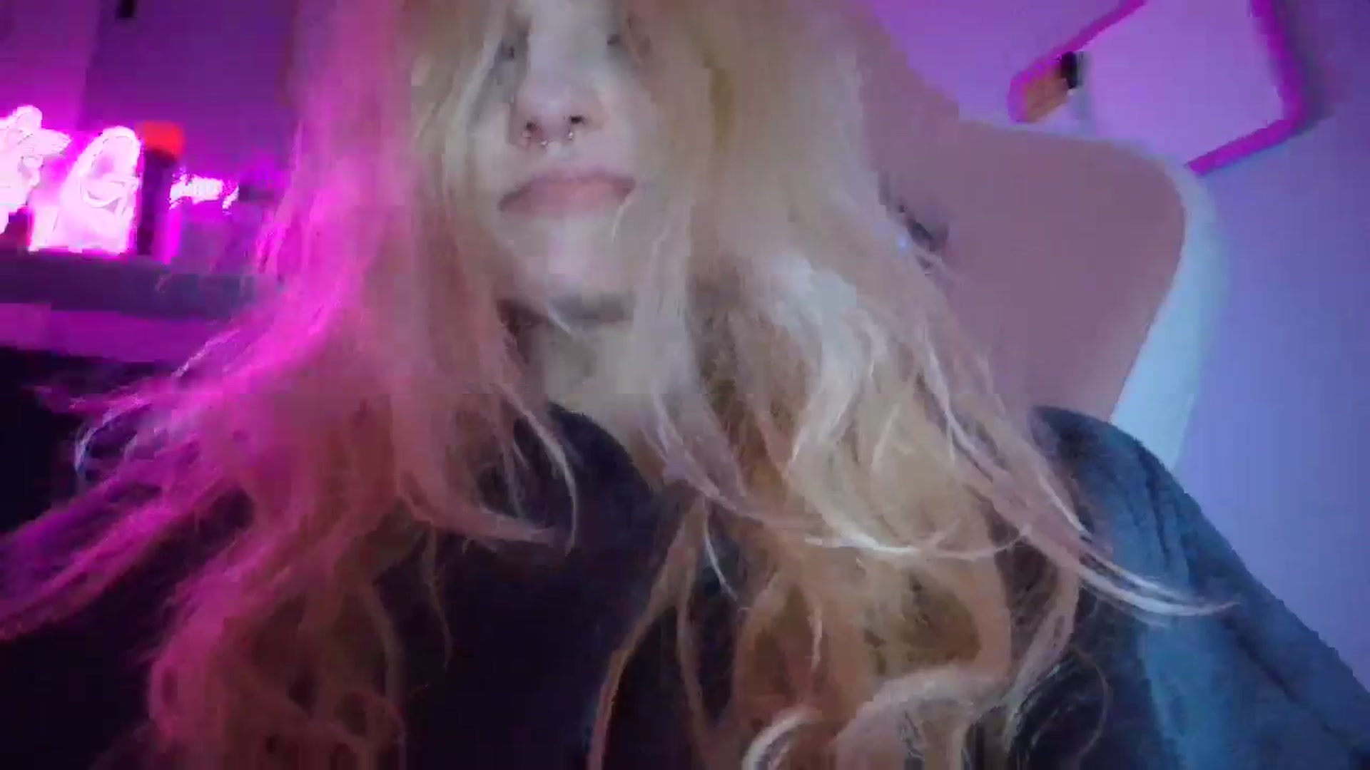 Gallery image thumbnail from DuckChan0's myfreecams stream on, 11/05/2025, 17:08 image 9 of 20