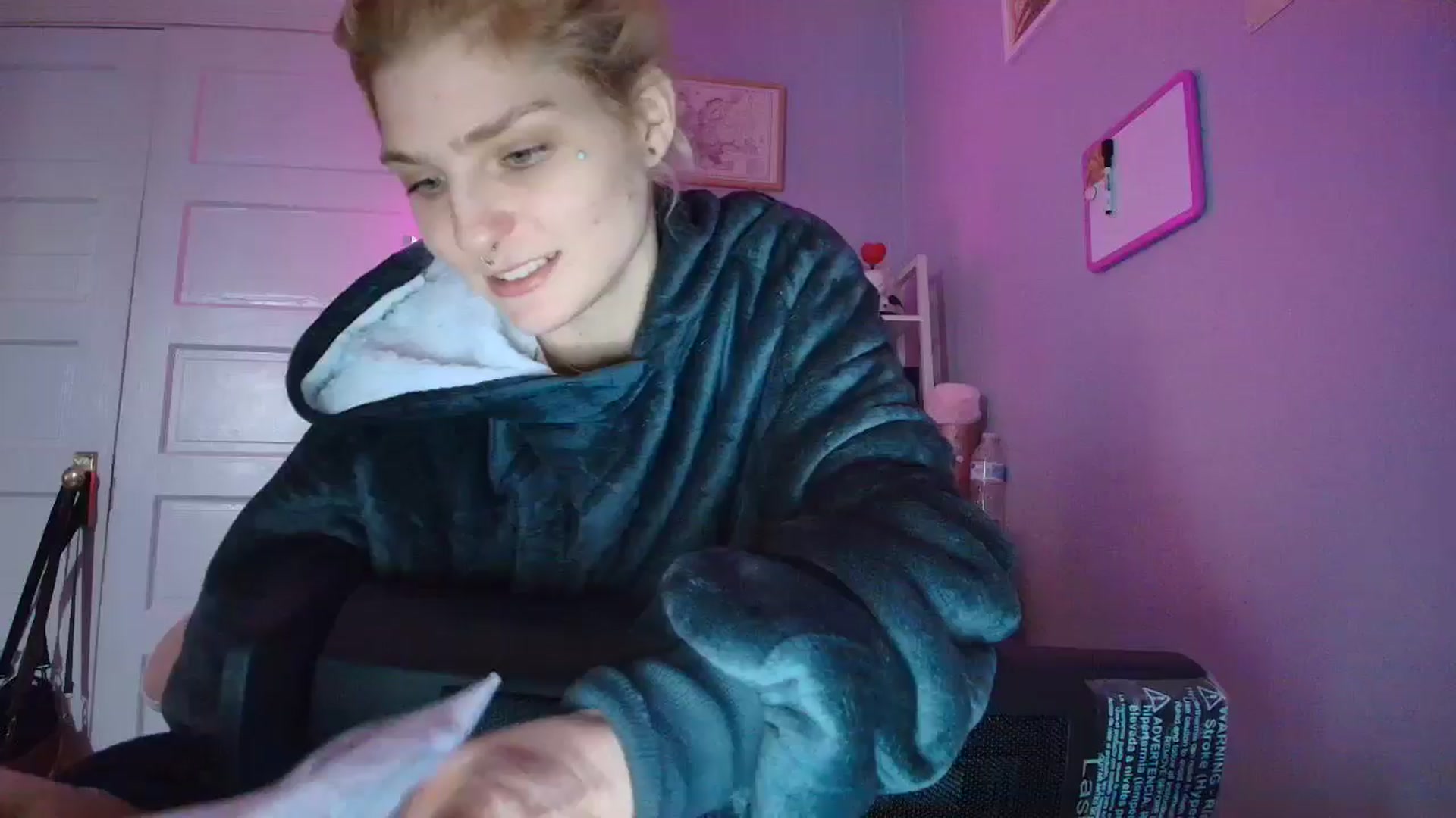 Gallery image thumbnail from DuckChan0's myfreecams stream on, 11/06/2025, 15:50 image 6 of 20