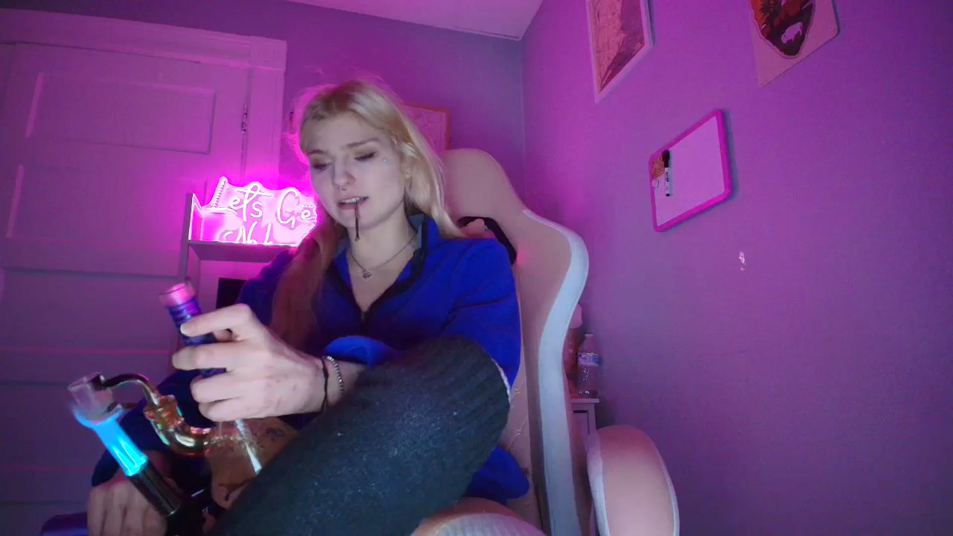 Gallery image thumbnail from DuckChan0's myfreecams stream on, 11/06/2025, 17:56 image 10 of 20