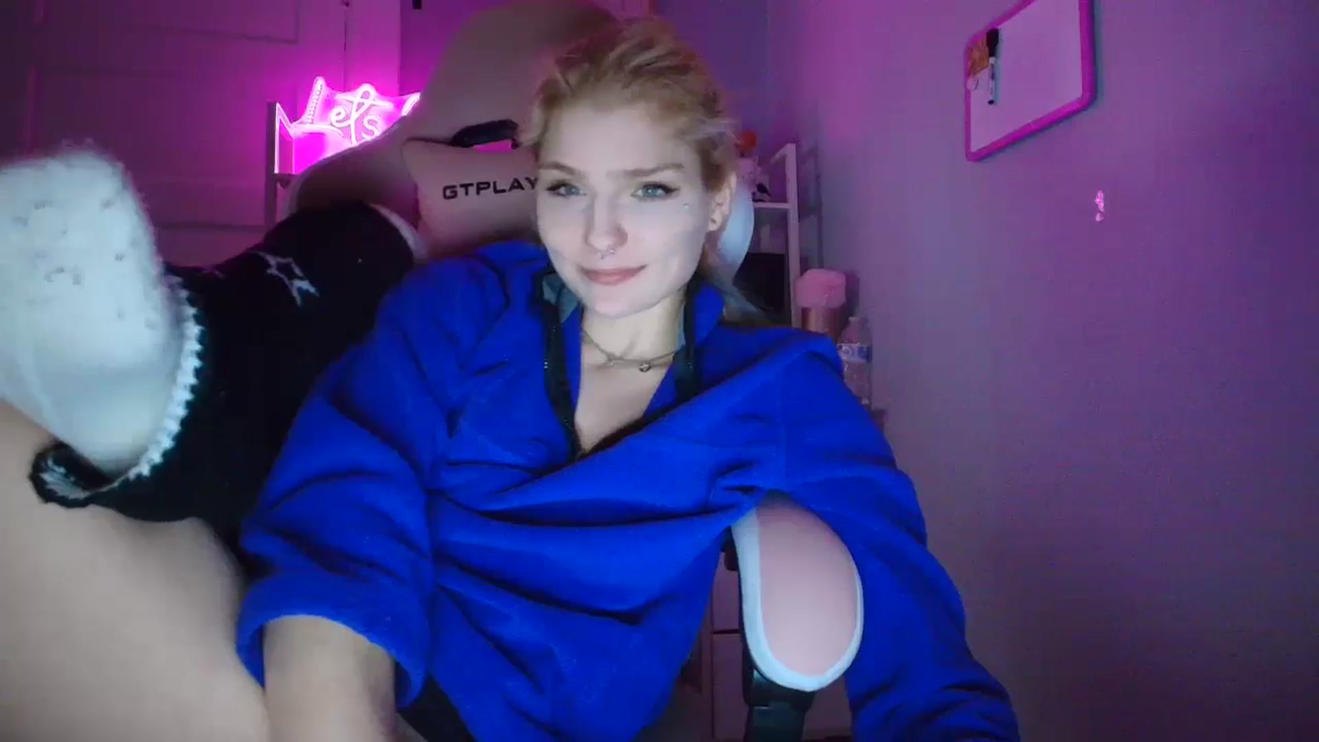 Gallery image thumbnail from DuckChan0's myfreecams stream on, 11/06/2025, 17:56 image 20 of 20