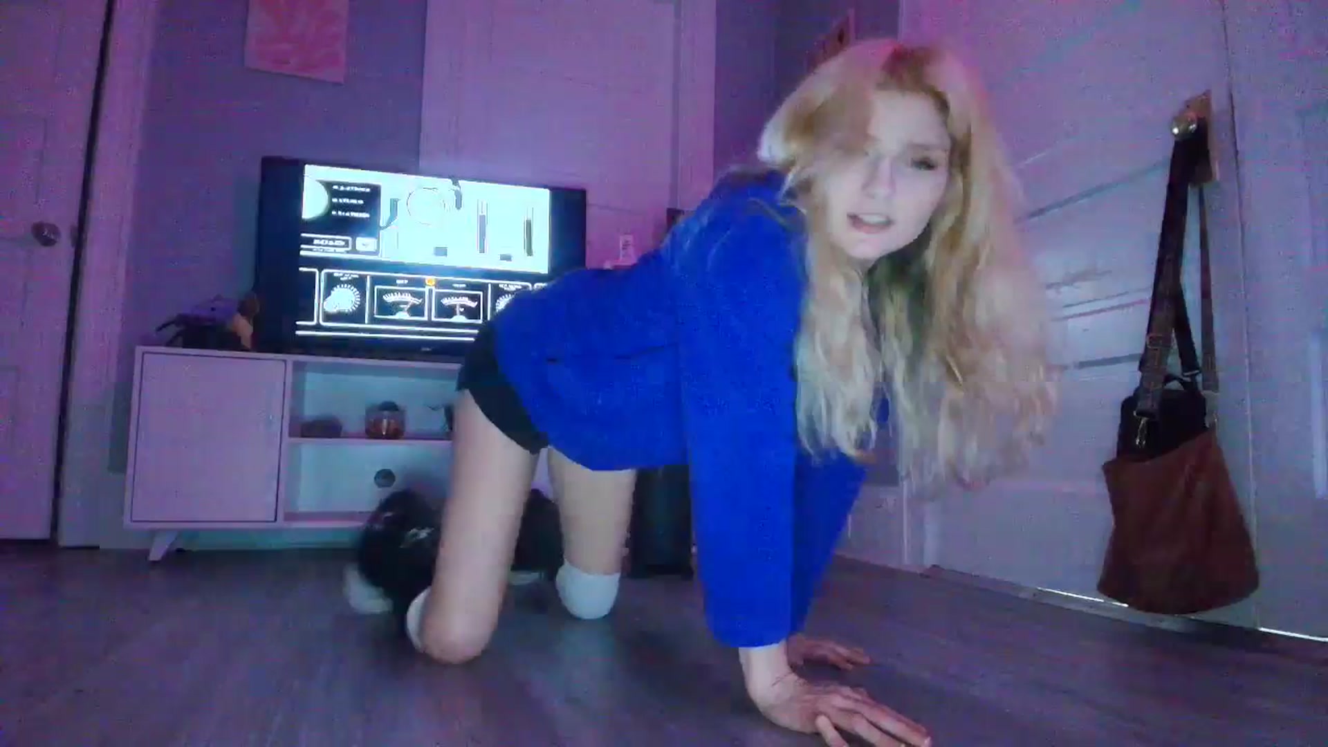 Gallery image thumbnail from DuckChan0's myfreecams stream on, 11/06/2025, 18:58 image 4 of 20