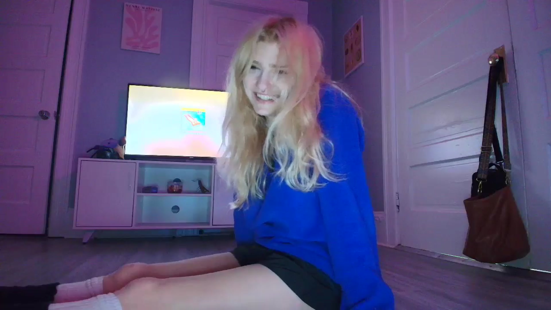 Gallery image thumbnail from DuckChan0's myfreecams stream on, 11/06/2025, 18:58 image 12 of 20