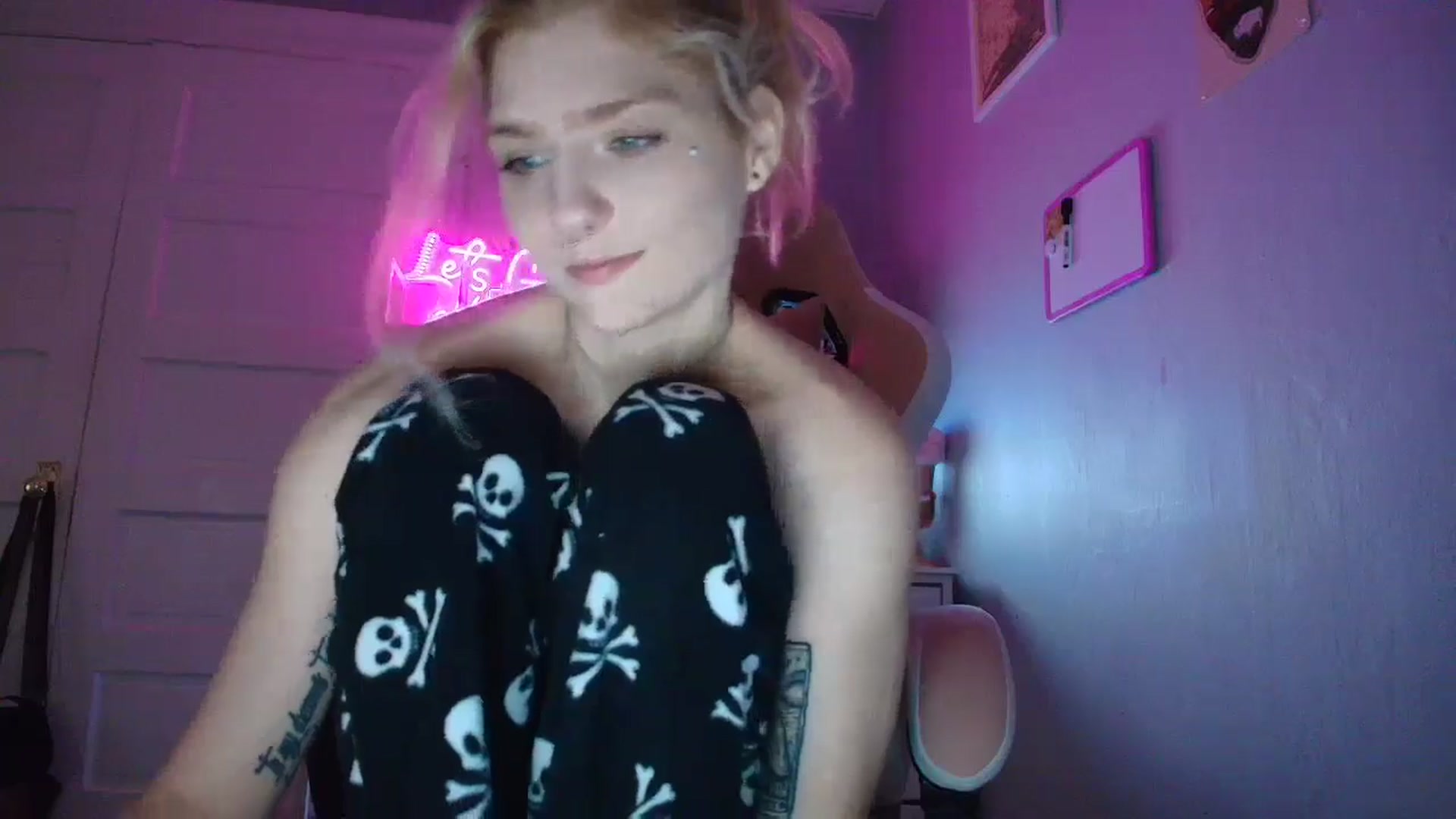 Gallery image thumbnail from DuckChan0's myfreecams stream on, 11/07/2025, 15:16 image 4 of 20