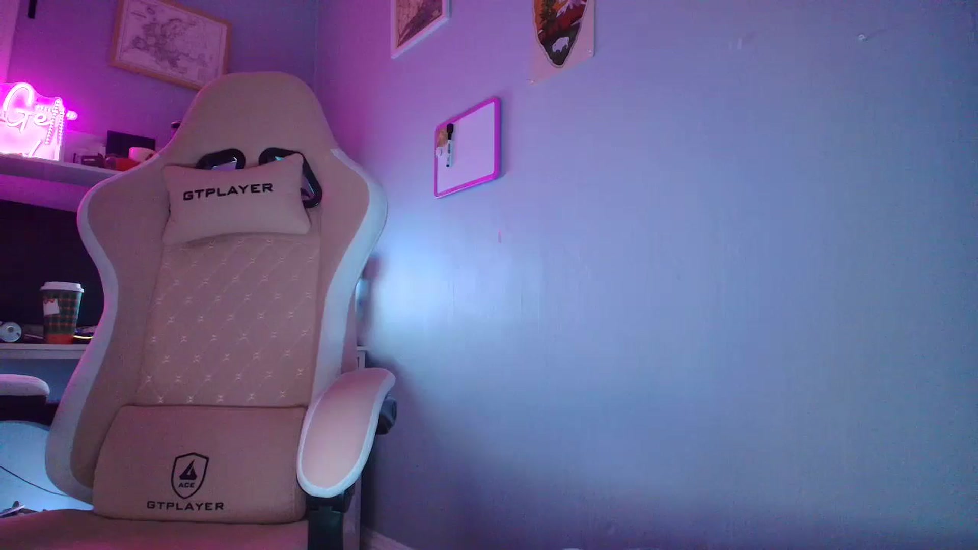 Gallery image thumbnail from DuckChan0's myfreecams stream on, 11/07/2025, 15:28 image 15 of 20