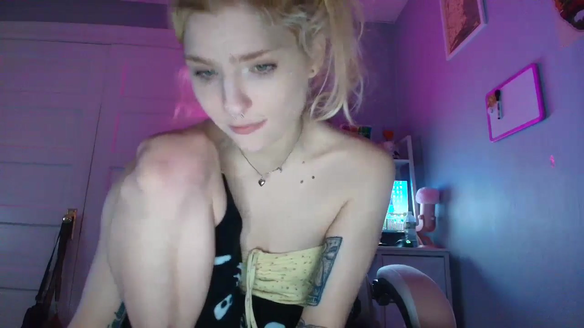 Gallery image thumbnail from DuckChan0's myfreecams stream on, 11/07/2025, 16:26 image 8 of 20