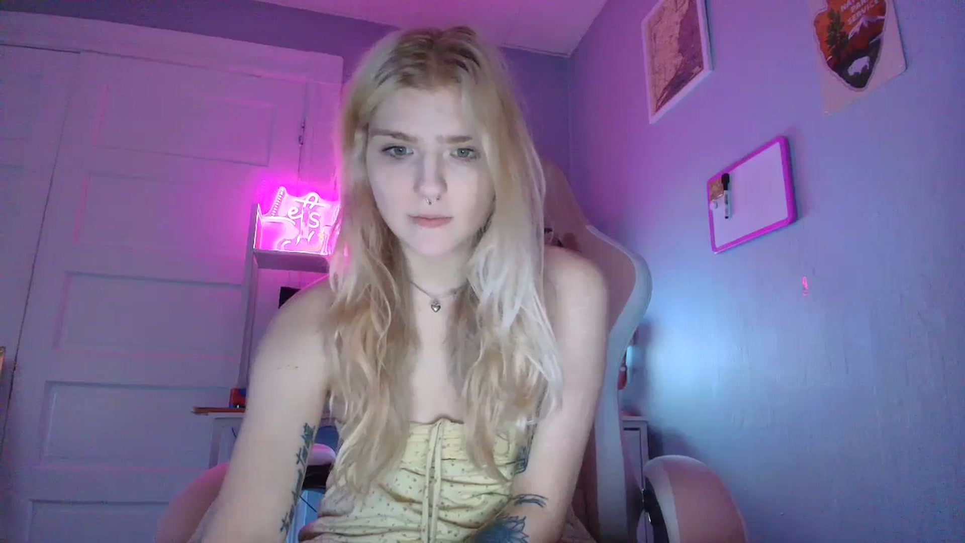 Gallery image thumbnail from DuckChan0's myfreecams stream on, 11/07/2025, 16:26 image 19 of 20