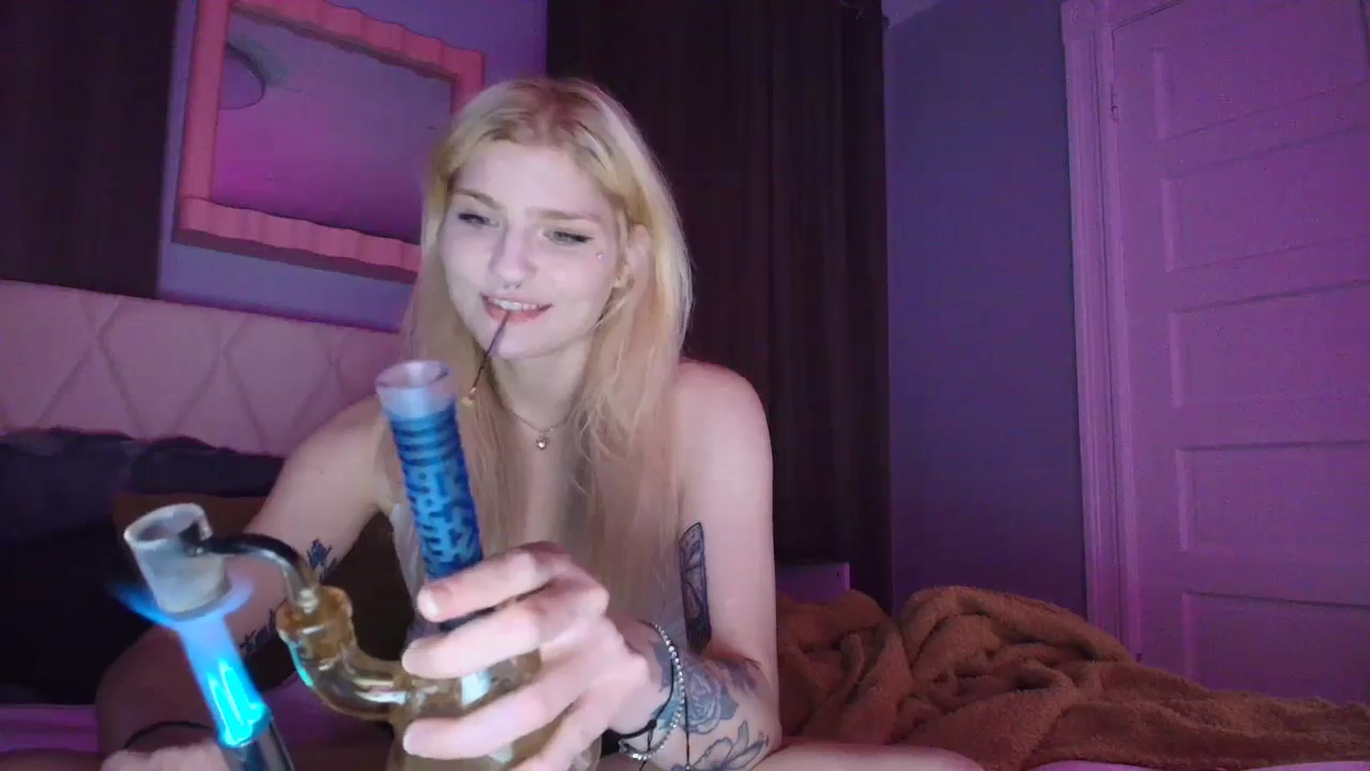 Gallery image thumbnail from DuckChan0's myfreecams stream on, 11/09/2025, 02:00 image 3 of 20