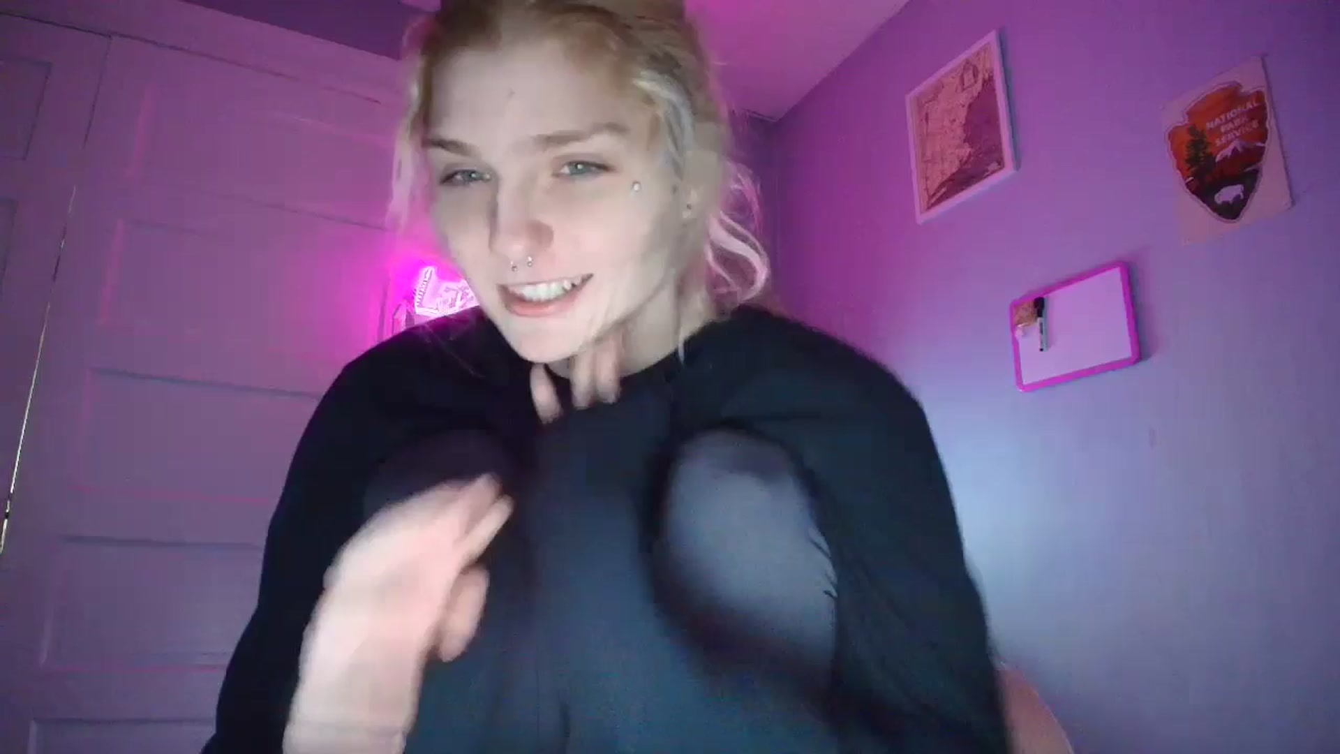 Gallery image thumbnail from DuckChan0's myfreecams stream on, 11/11/2025, 15:36 image 1 of 20