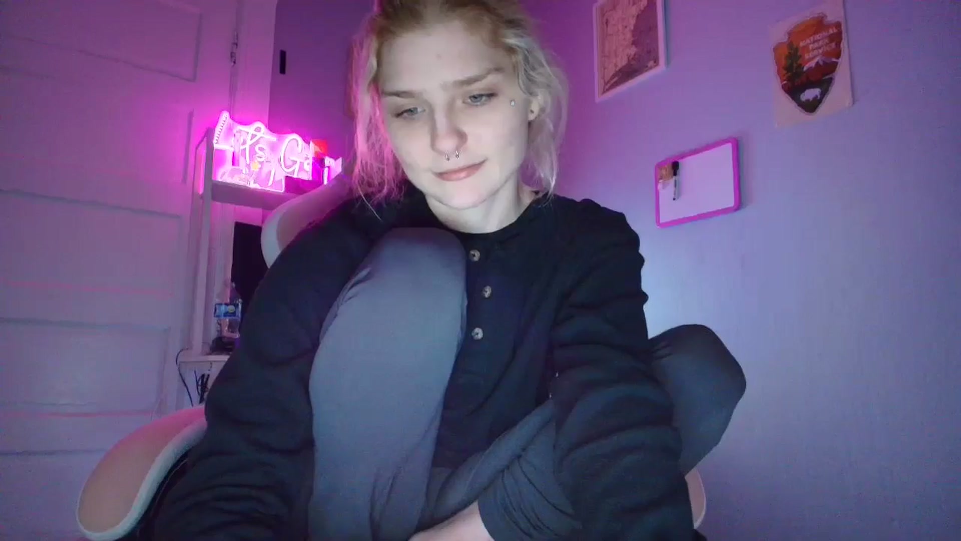 Gallery image thumbnail from DuckChan0's myfreecams stream on, 11/11/2025, 15:36 image 3 of 20