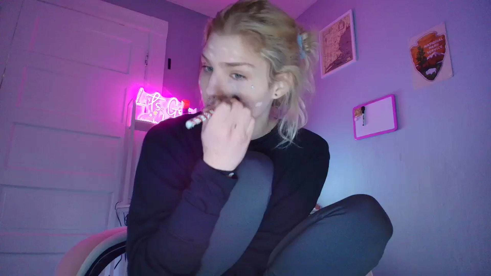 Gallery image thumbnail from DuckChan0's myfreecams stream on, 11/11/2025, 15:36 image 5 of 20