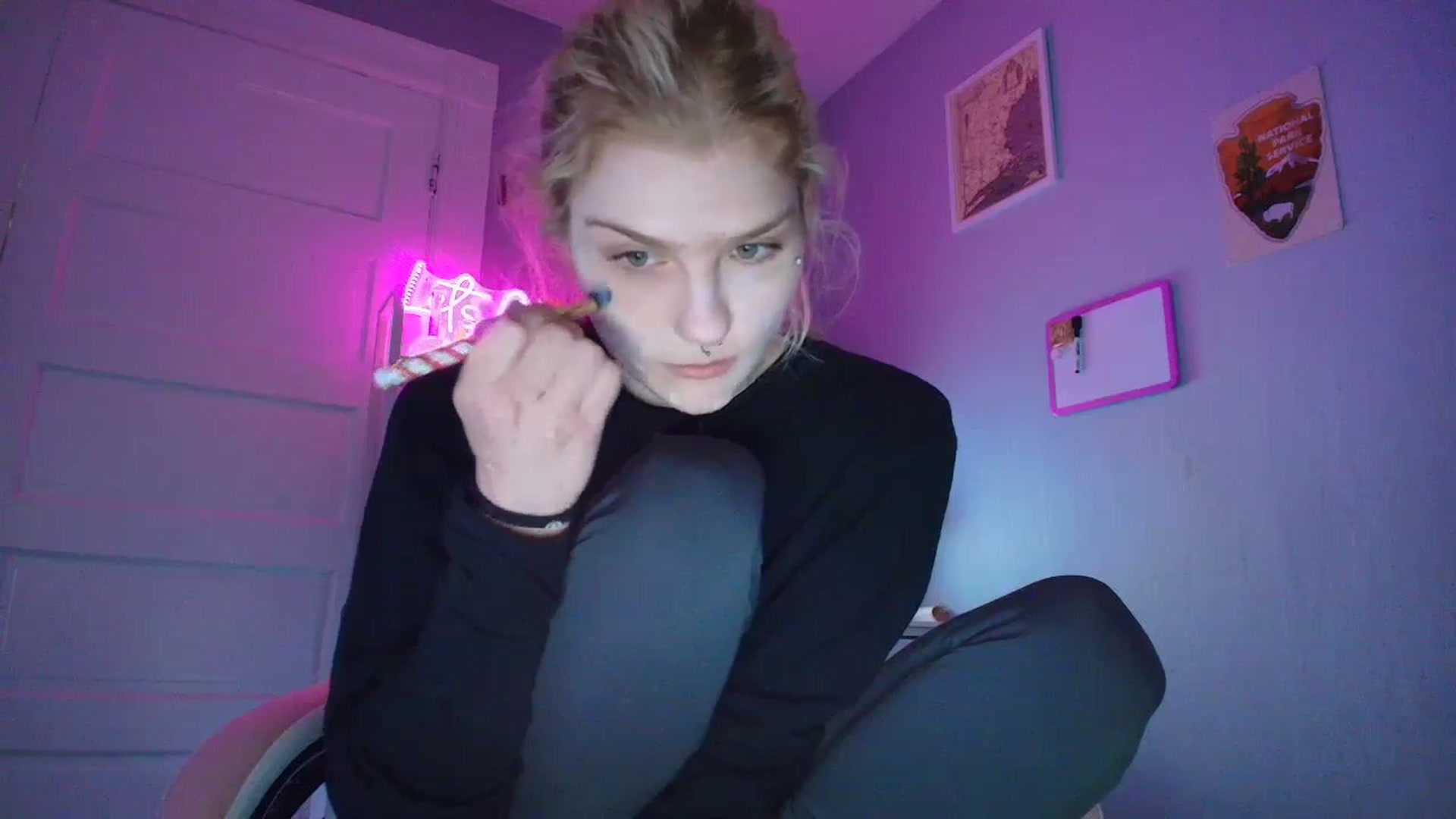 Gallery image thumbnail from DuckChan0's myfreecams stream on, 11/11/2025, 15:36 image 6 of 20