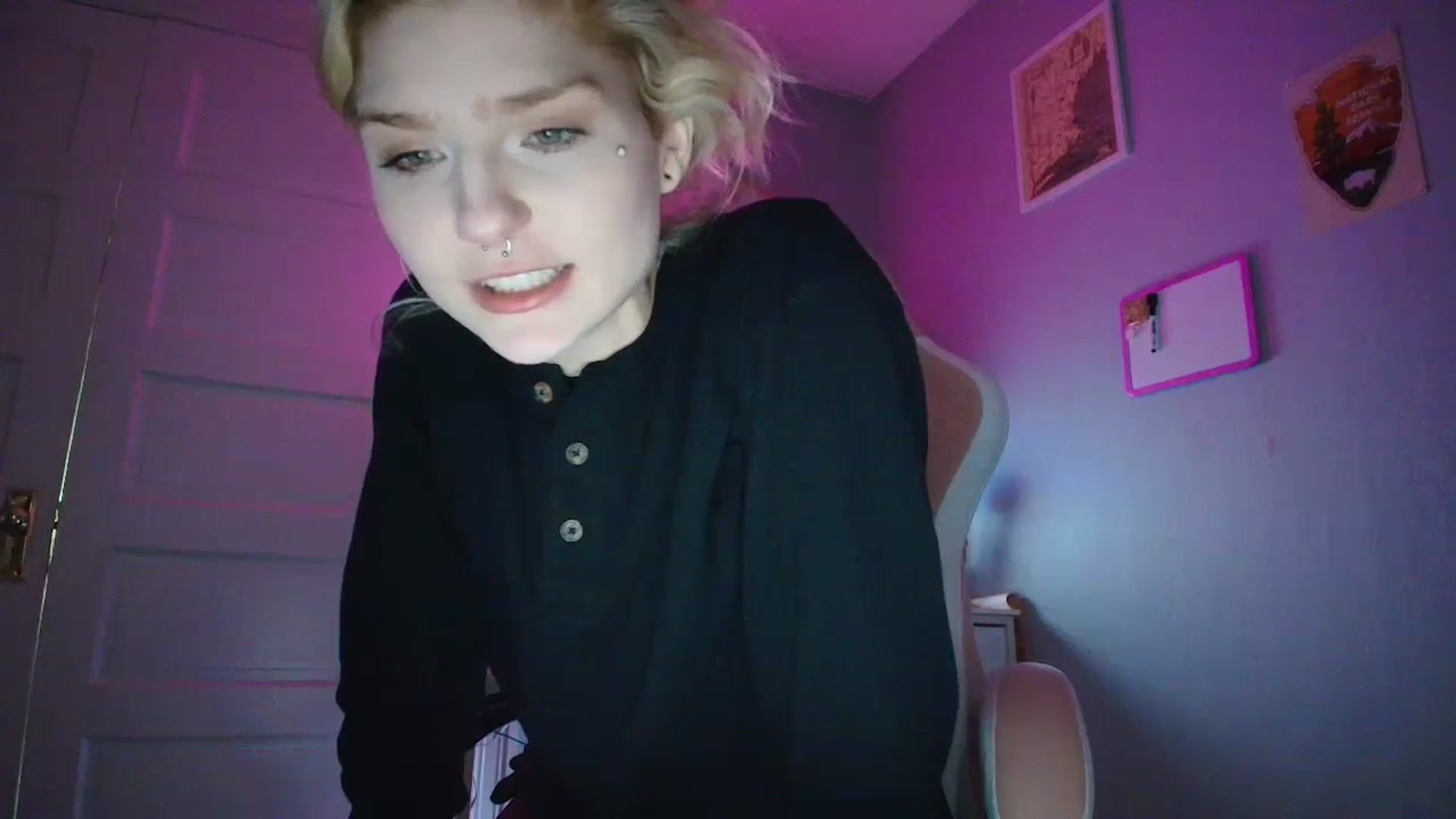 Gallery image thumbnail from DuckChan0's myfreecams stream on, 11/11/2025, 15:36 image 14 of 20