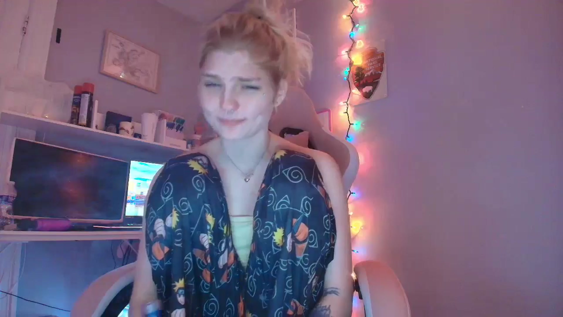 Gallery image thumbnail from DuckChan0's myfreecams stream on, 11/12/2025, 15:32 image 13 of 20