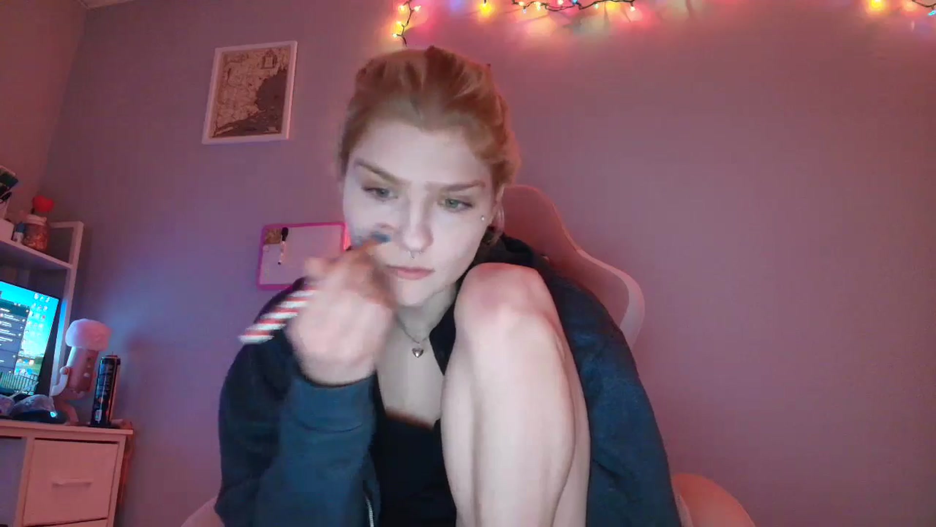 Gallery image thumbnail from DuckChan0's myfreecams stream on, 11/13/2025, 17:19 image 3 of 20