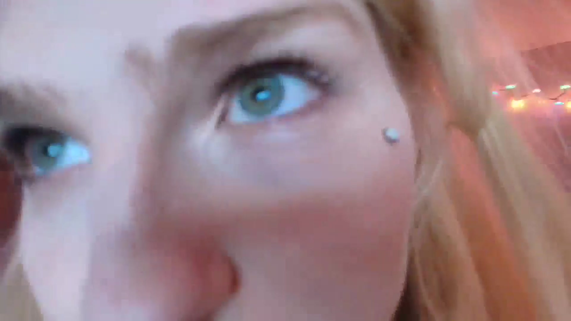 Gallery image thumbnail from DuckChan0's myfreecams stream on, 11/15/2025, 21:55 image 15 of 20