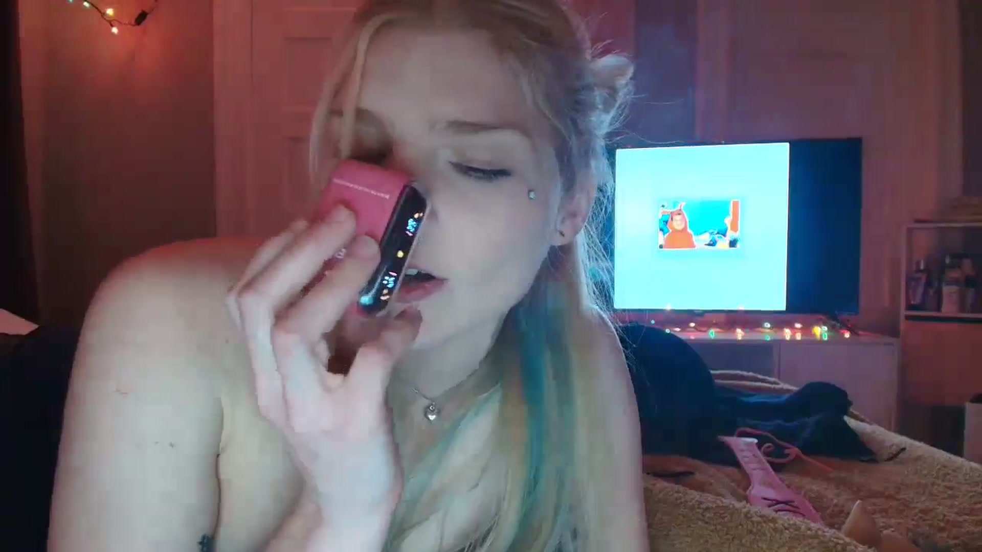 Gallery image thumbnail from DuckChan0's myfreecams stream on, 11/15/2025, 22:34 image 15 of 20