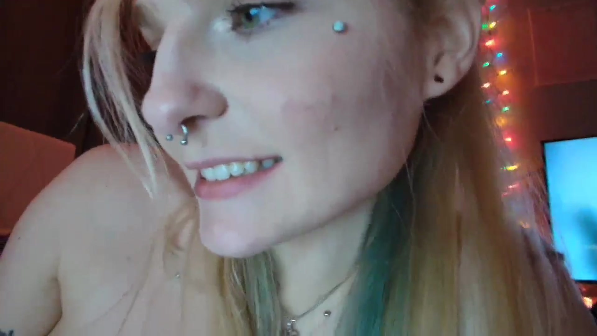 Gallery image thumbnail from DuckChan0's myfreecams stream on, 11/15/2025, 22:34 image 19 of 20