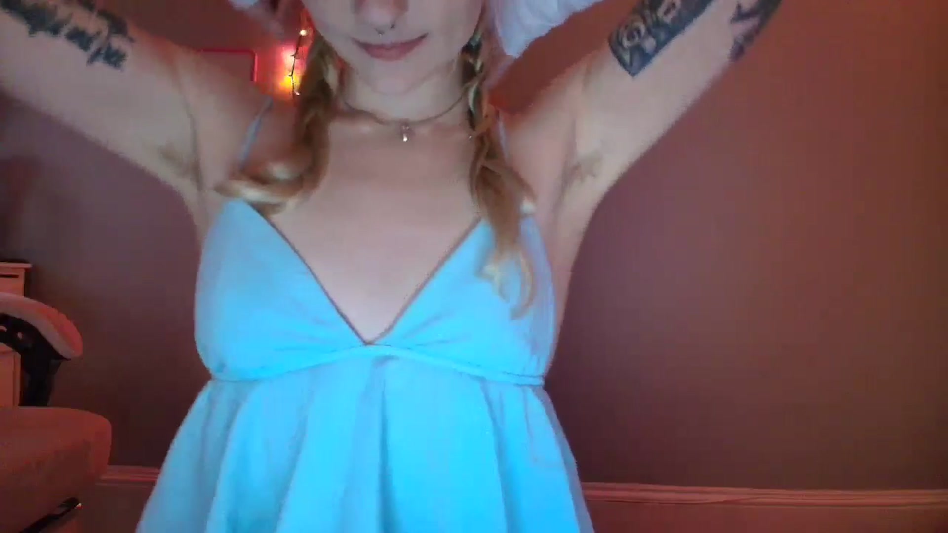 Gallery image thumbnail from DuckChan0's myfreecams stream on, 11/16/2025, 18:20 image 12 of 20
