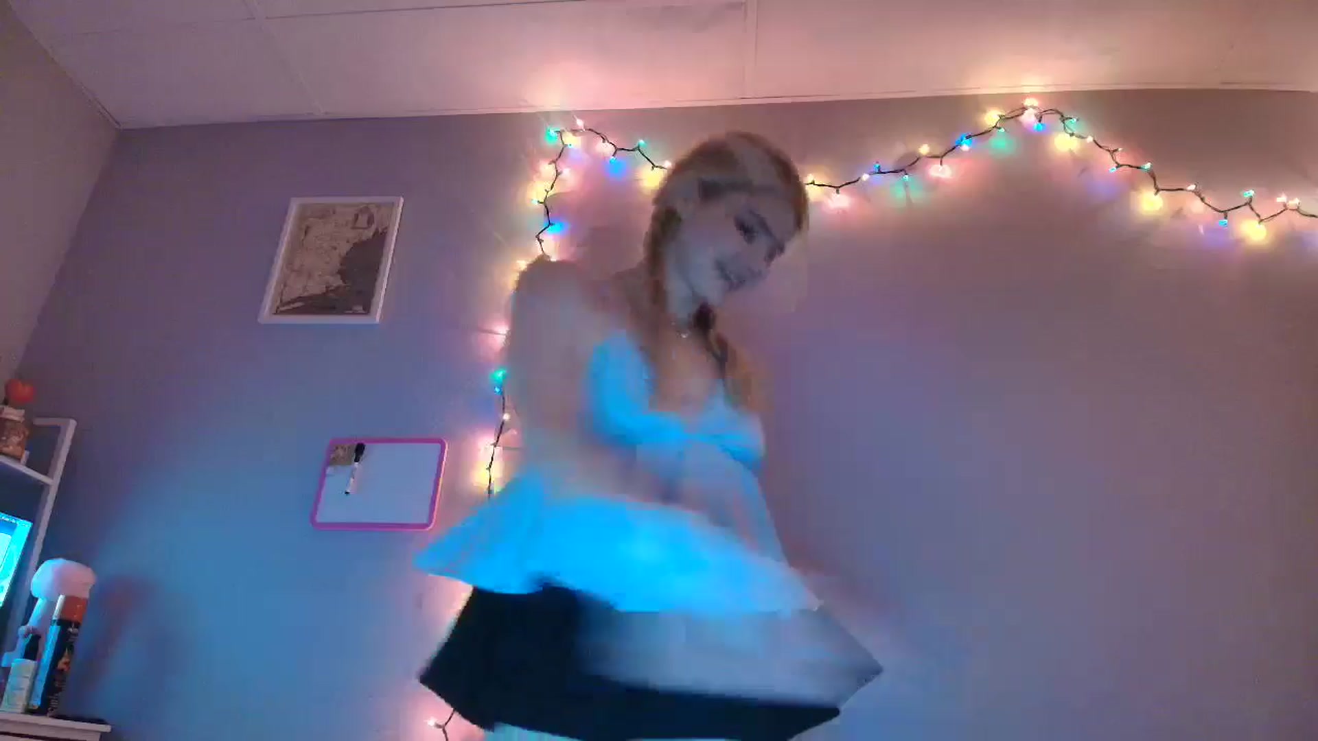 Gallery image thumbnail from DuckChan0's myfreecams stream on, 11/16/2025, 18:20 image 14 of 20