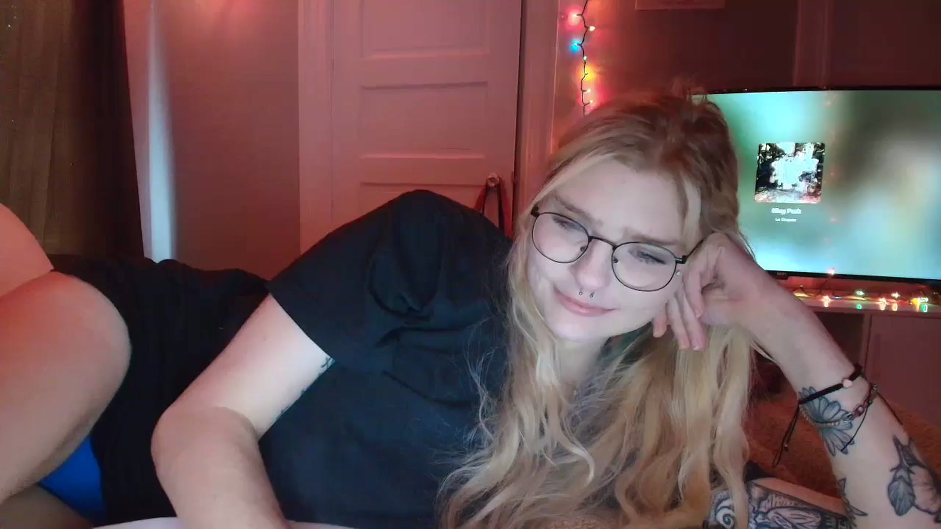 Gallery image thumbnail from DuckChan0's myfreecams stream on, 11/17/2025, 17:20 image 17 of 20