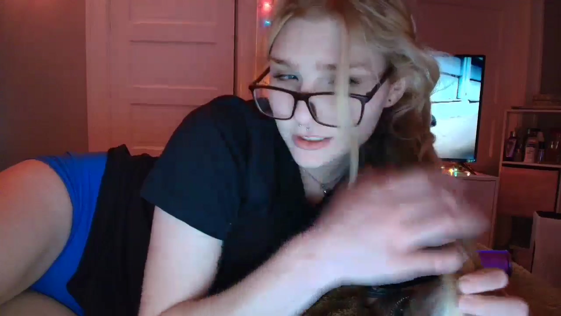 Gallery image thumbnail from DuckChan0's myfreecams stream on, 11/17/2025, 17:20 image 7 of 20