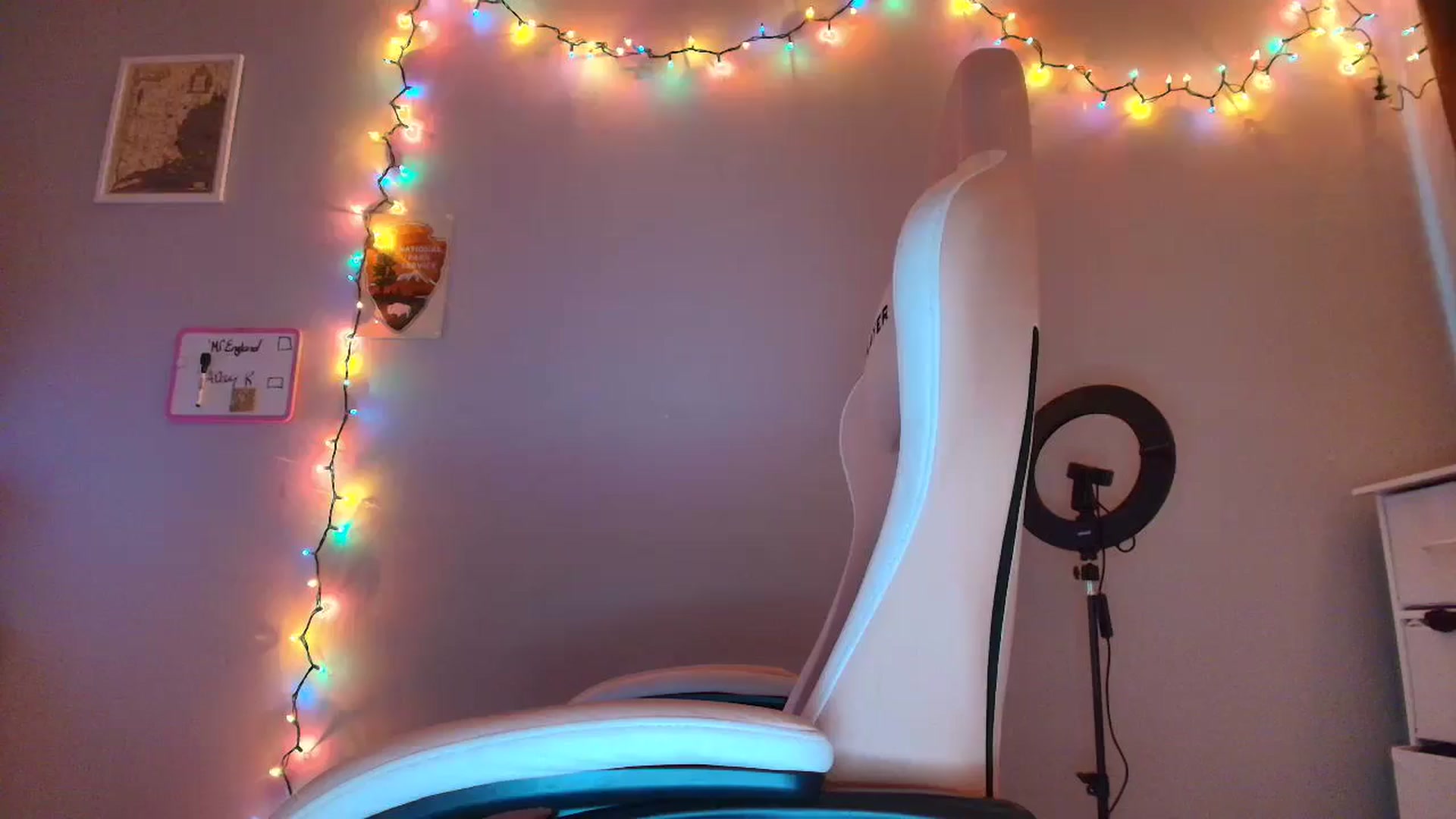 Gallery image thumbnail from DuckChan0's myfreecams stream on, 11/19/2025, 18:26 image 1 of 20