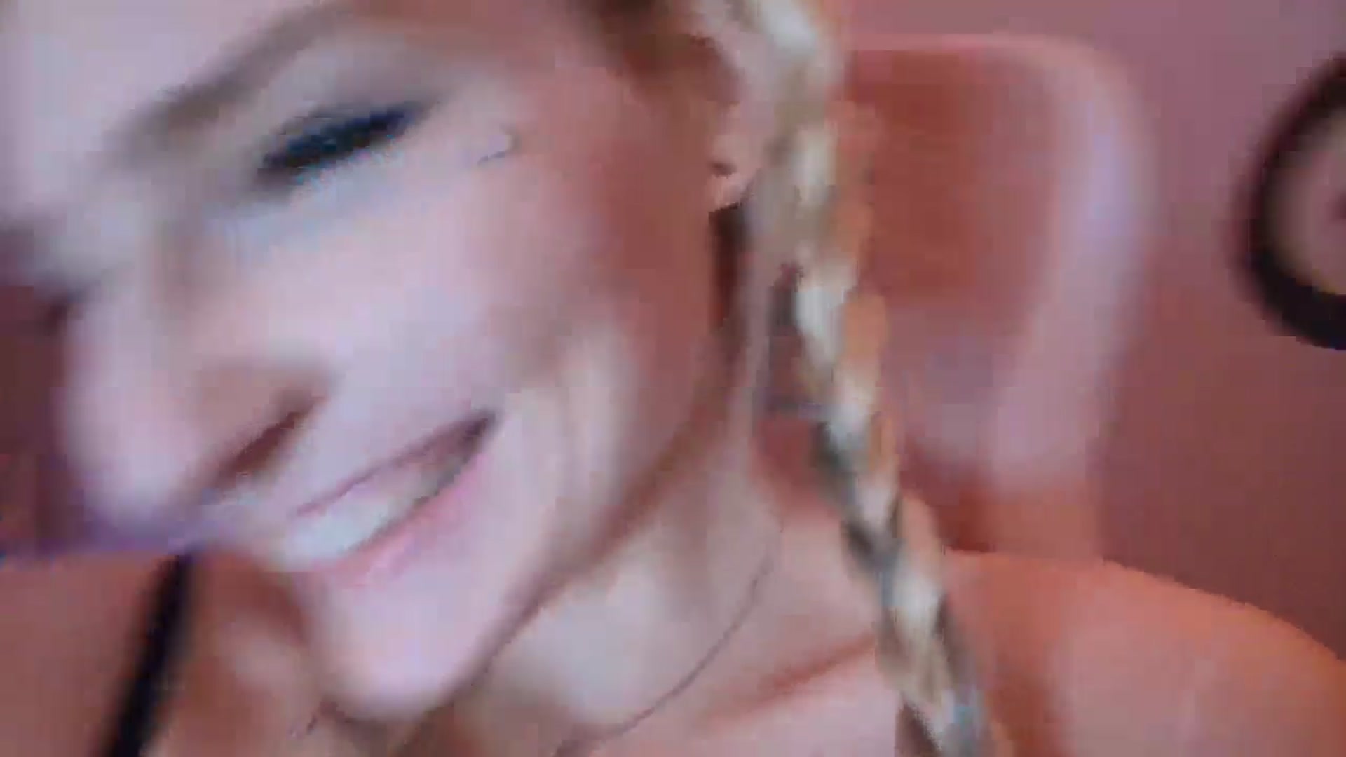 Gallery image thumbnail from DuckChan0's myfreecams stream on, 11/19/2025, 18:26 image 9 of 20