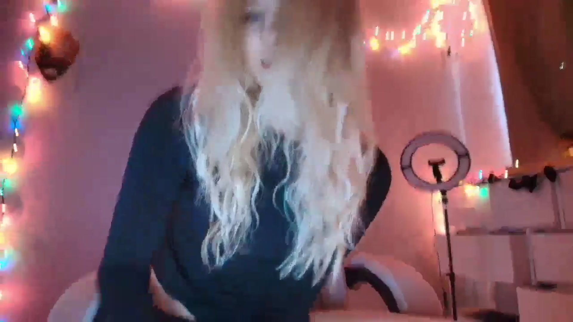 Gallery image thumbnail from DuckChan0's myfreecams stream on, 11/21/2025, 17:17 image 4 of 20