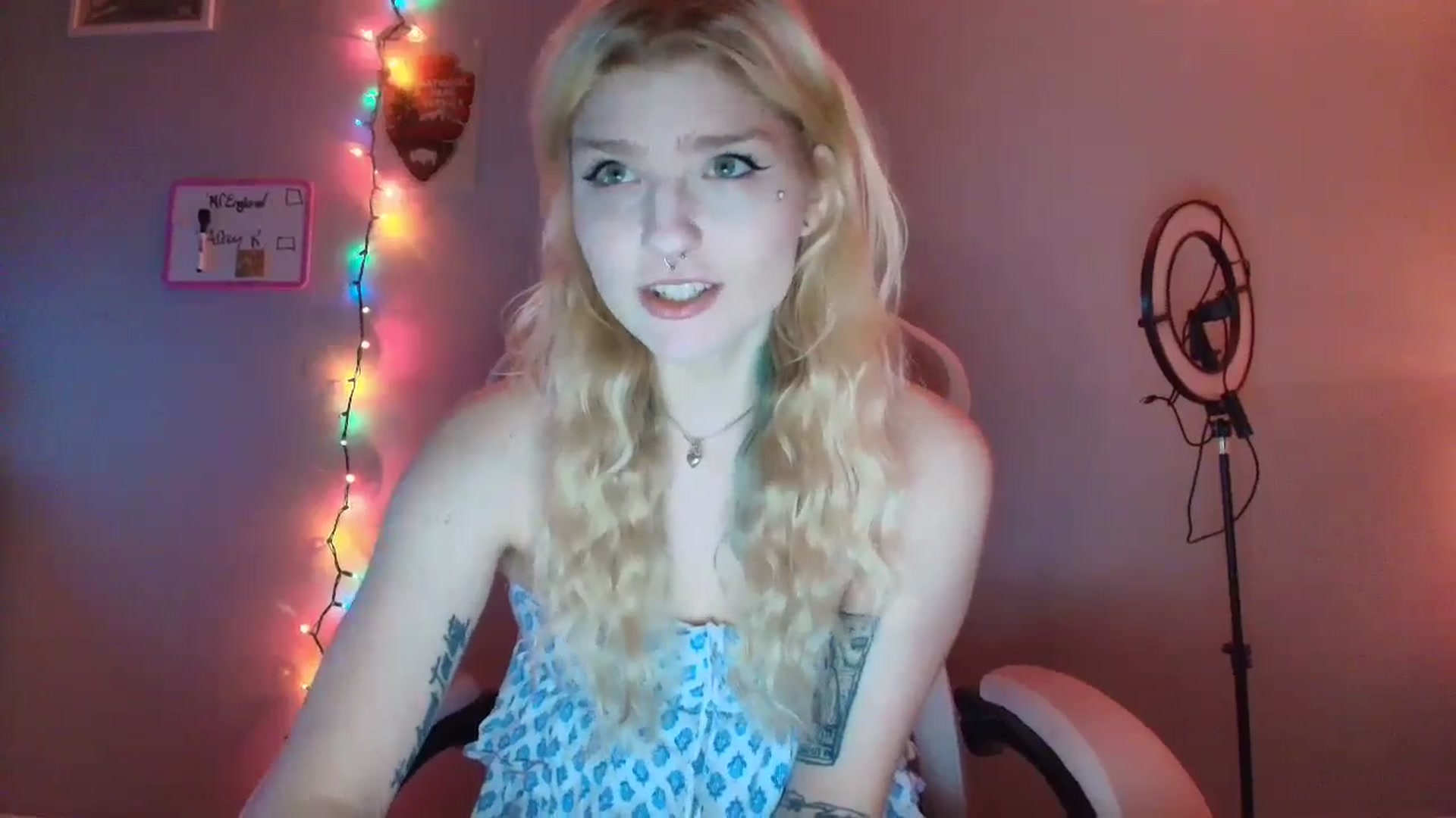 Gallery image thumbnail from DuckChan0's myfreecams stream on, 11/23/2025, 16:46 image 4 of 20