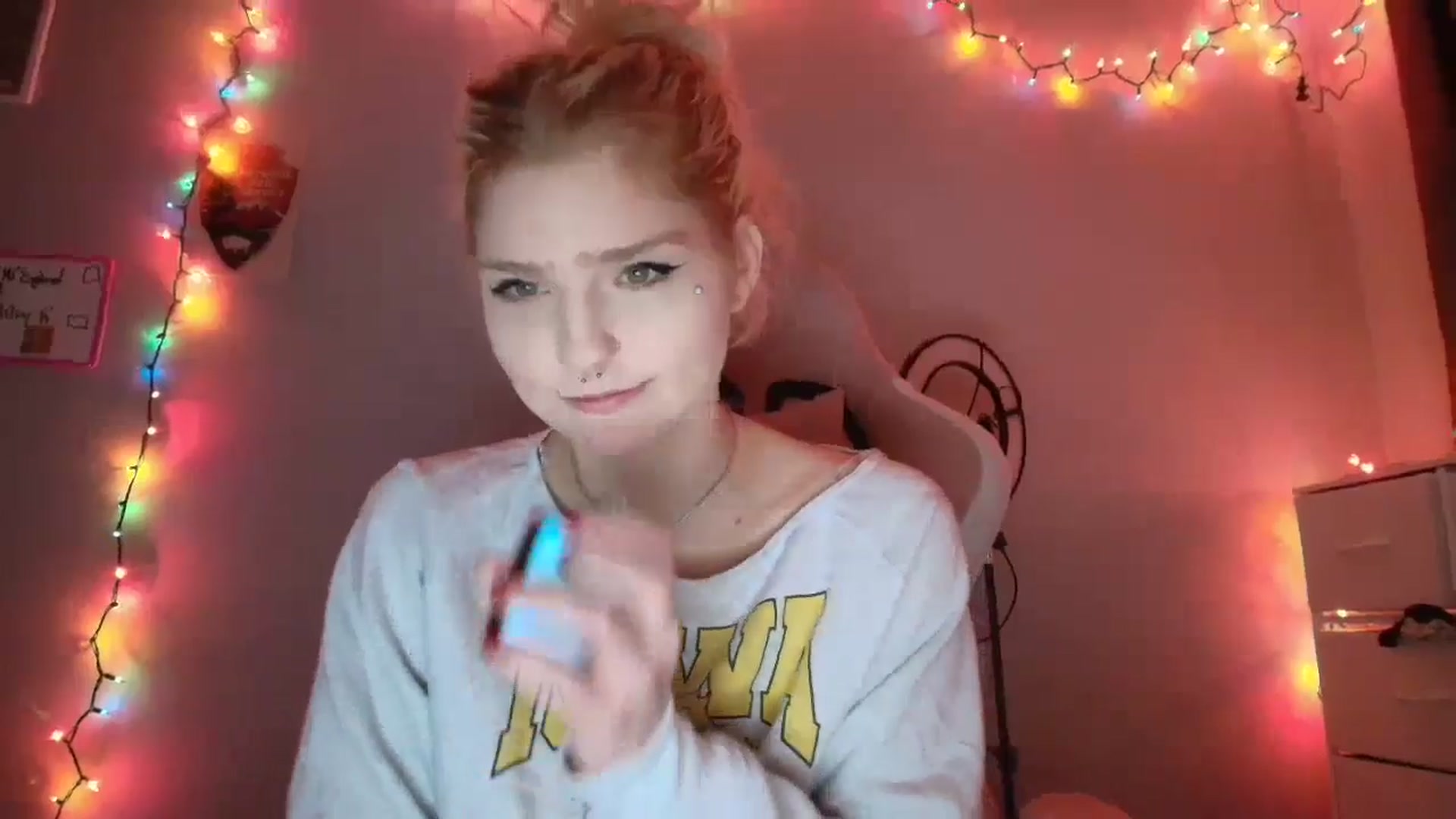Gallery image thumbnail from DuckChan0's myfreecams stream on, 11/23/2025, 18:38 image 19 of 20