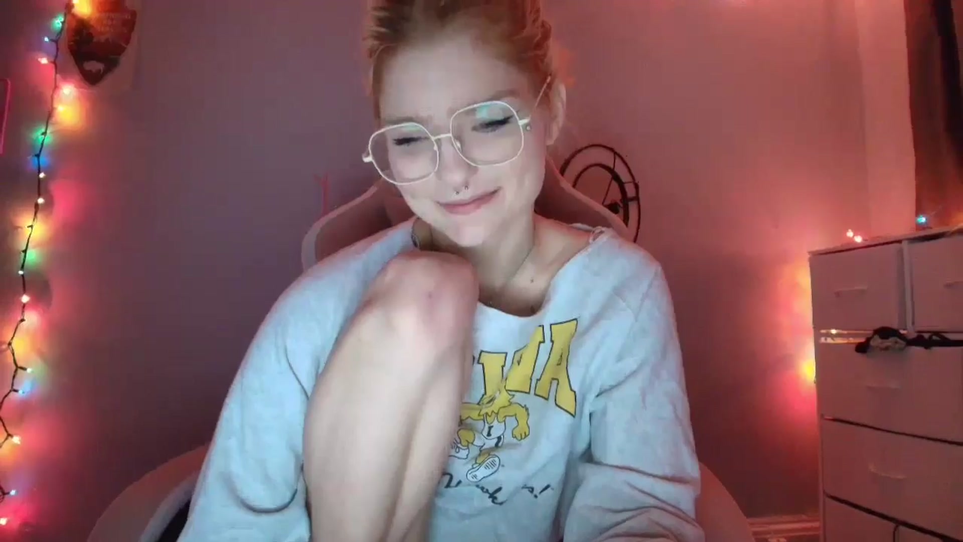 Gallery image thumbnail from DuckChan0's myfreecams stream on, 11/23/2025, 18:38 image 10 of 20