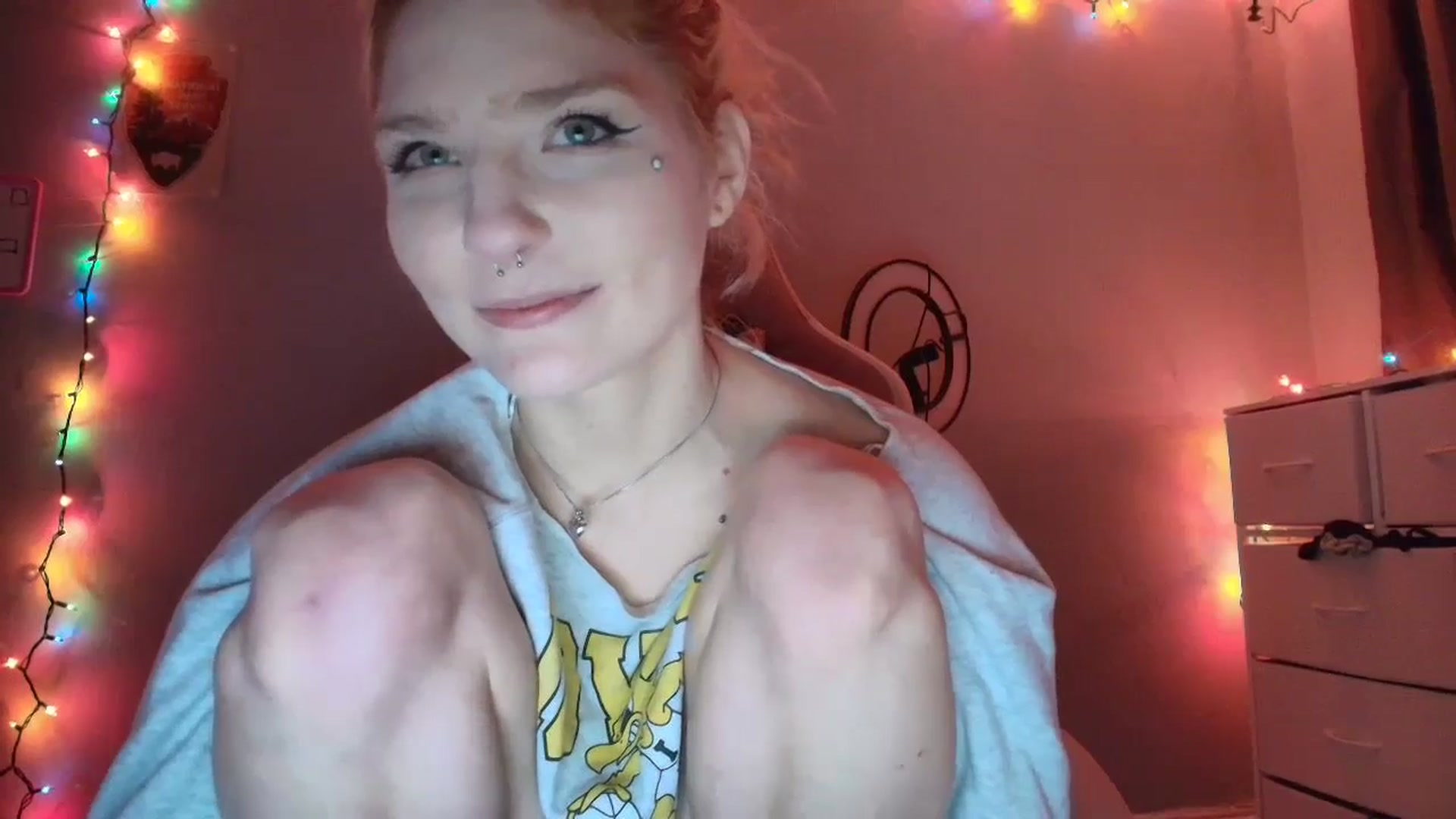 Gallery image thumbnail from DuckChan0's myfreecams stream on, 11/23/2025, 18:38 image 14 of 20