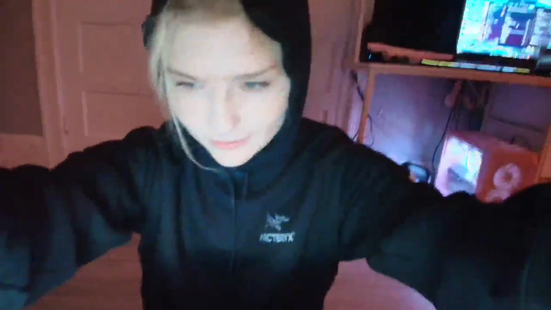 Gallery image thumbnail from DuckChan0's myfreecams stream on, 11/24/2025, 16:33 image 6 of 20